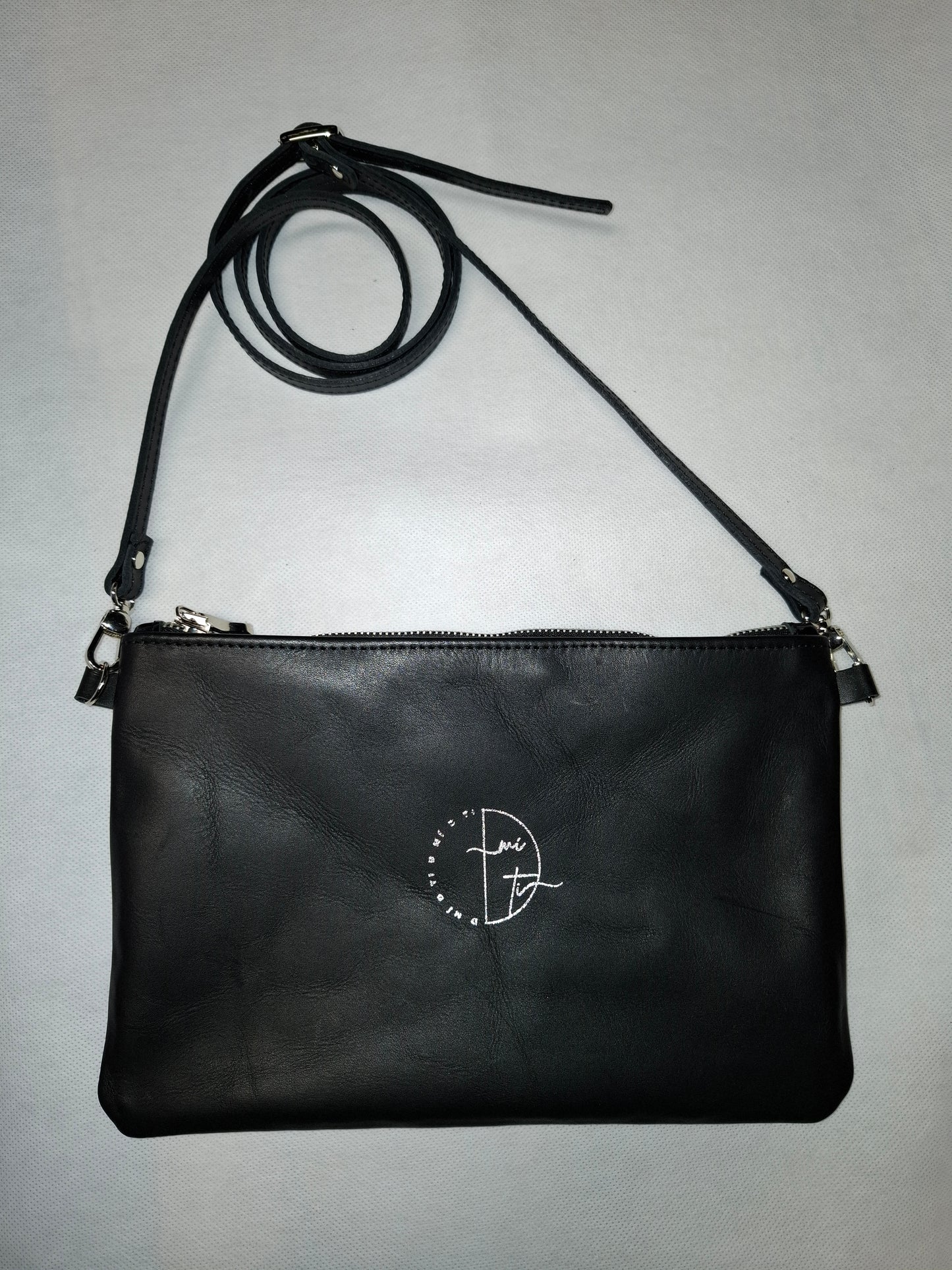 Bolso bandolera DOBRA piel escama azul brillo y negro