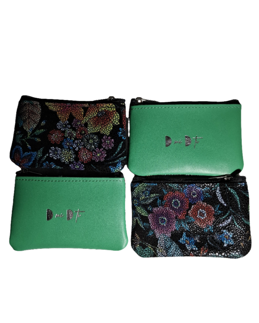 Monedero de piel flores brillo sobre verde