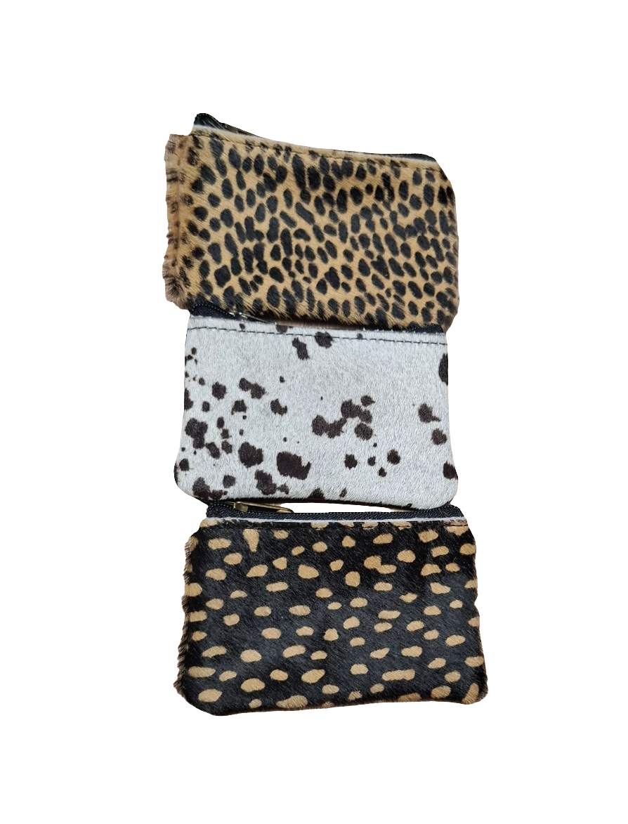 Monedero de piel con pelo animal print