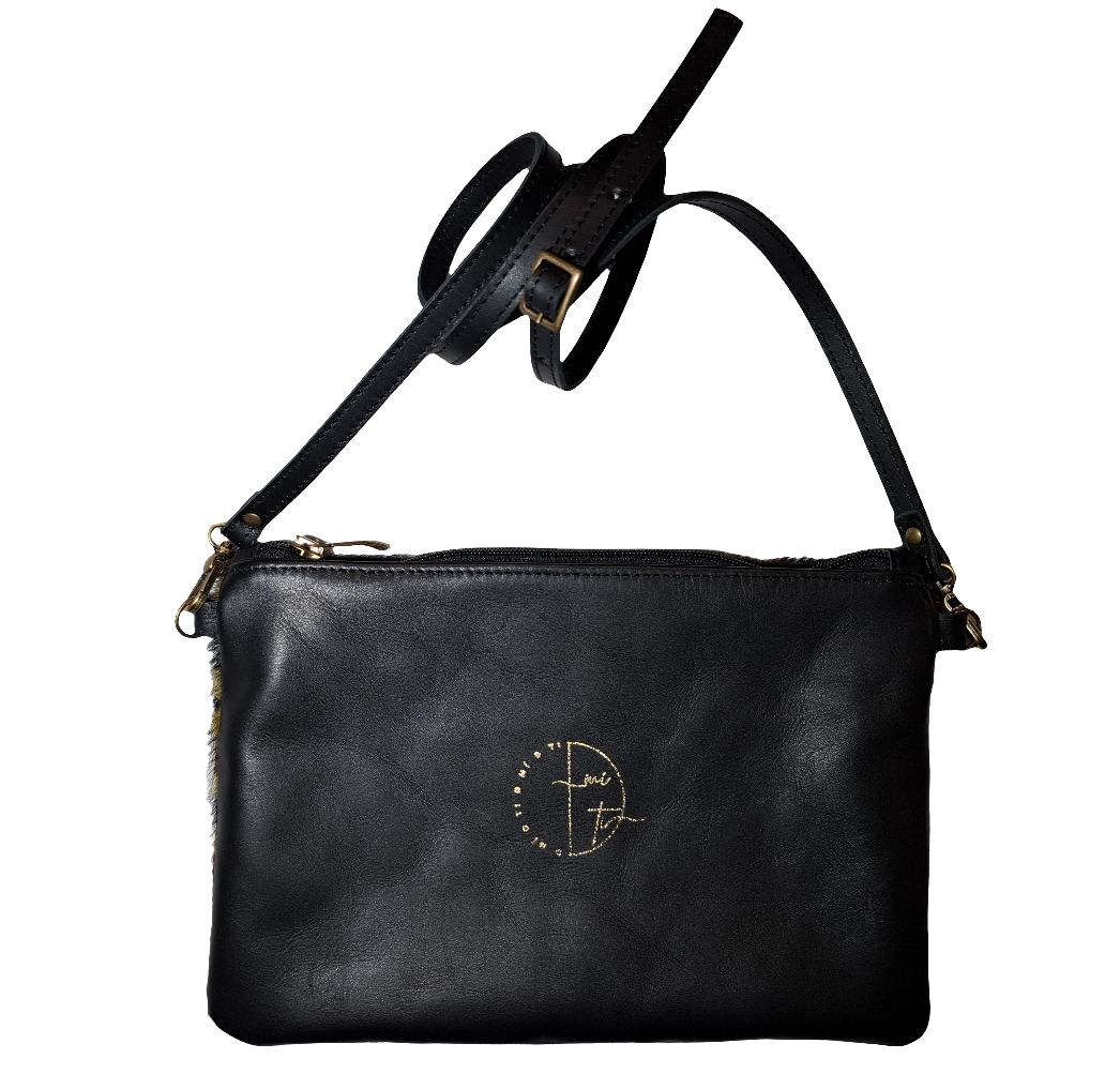 Bolso bandolera DOBRA piel con pelo camuflaje y negro