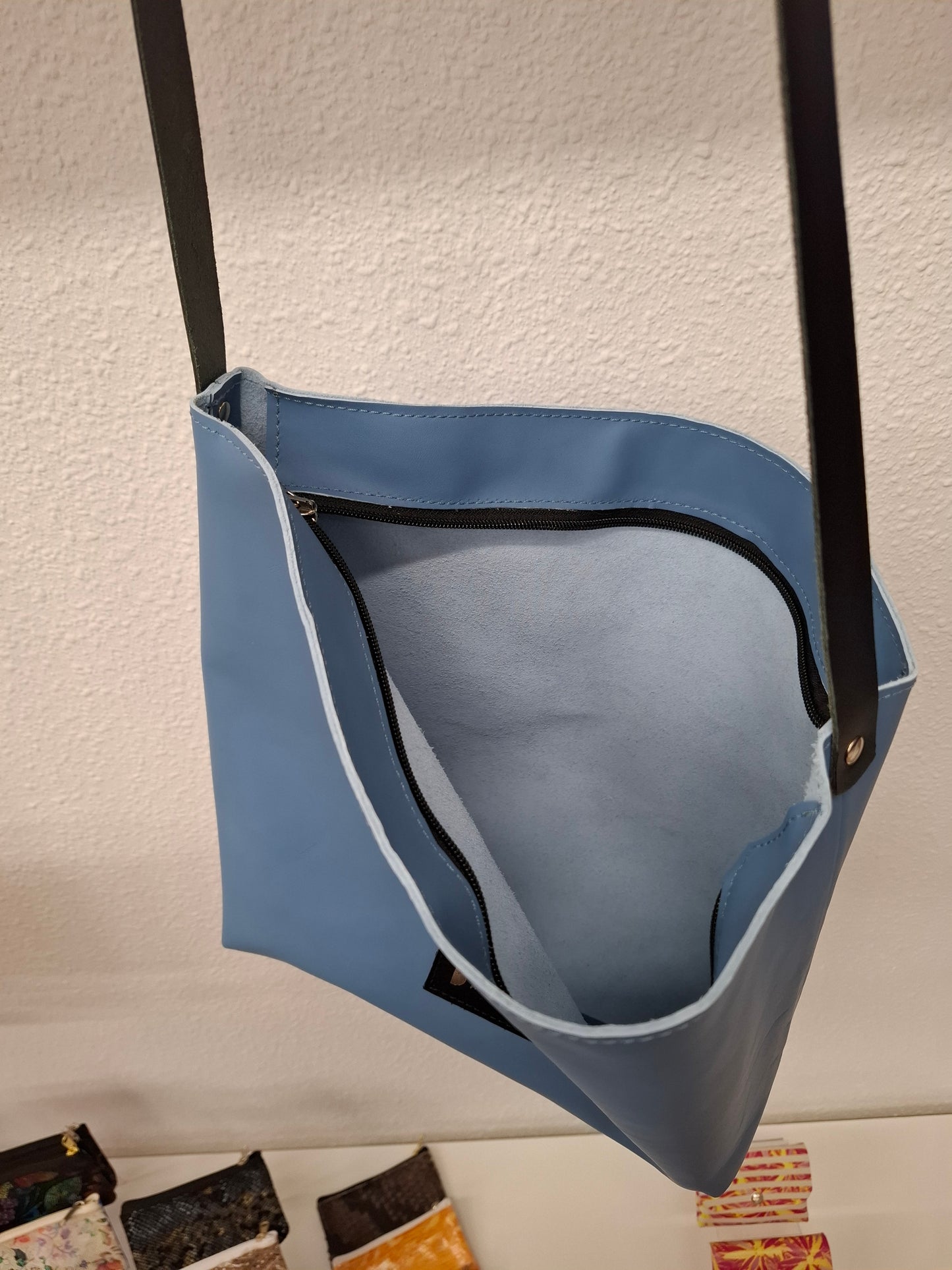 Bolso IGUÑA piel azul