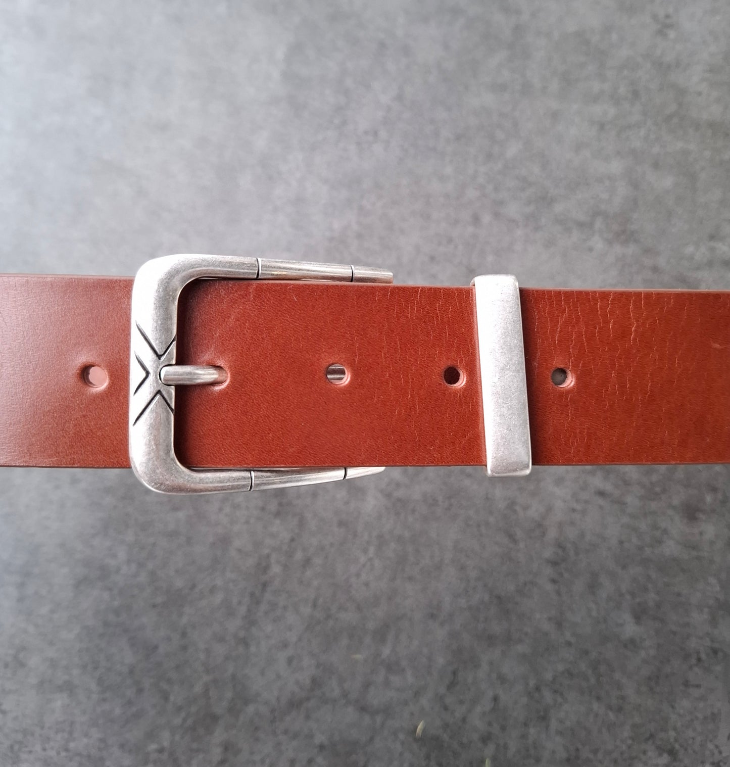 Cinturón hombre de piel marrón 4cm hebilla plata vieja con X