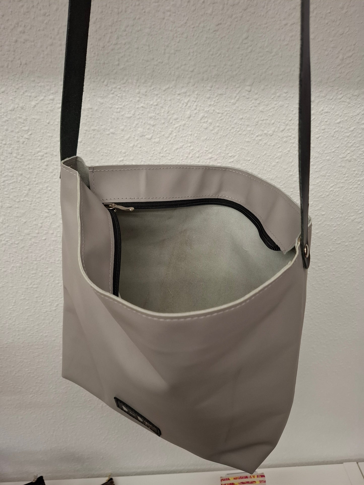 Bolso IGUÑA piel gris