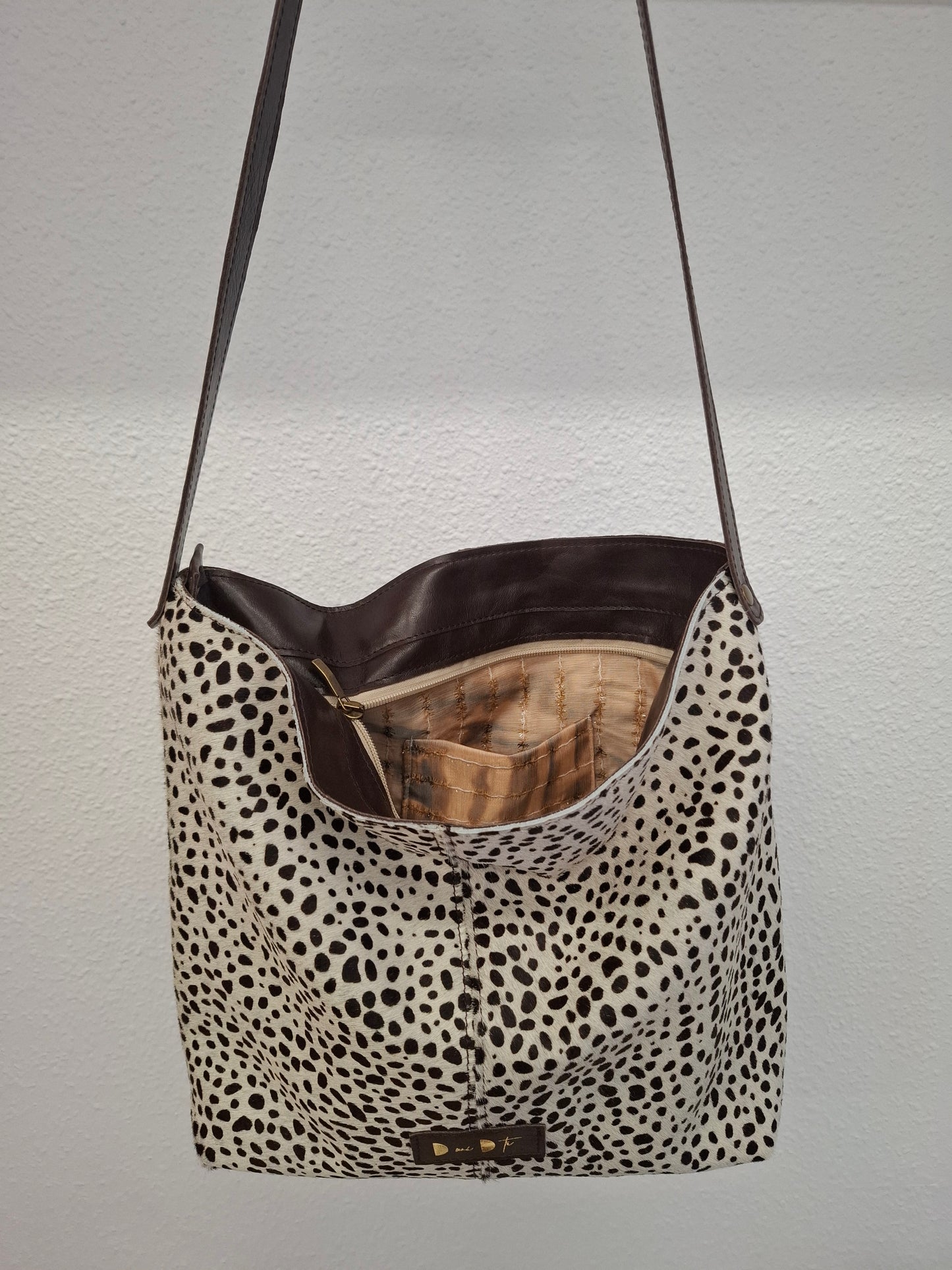 Bolso IGUÑA piel con pelo dálmata marrón