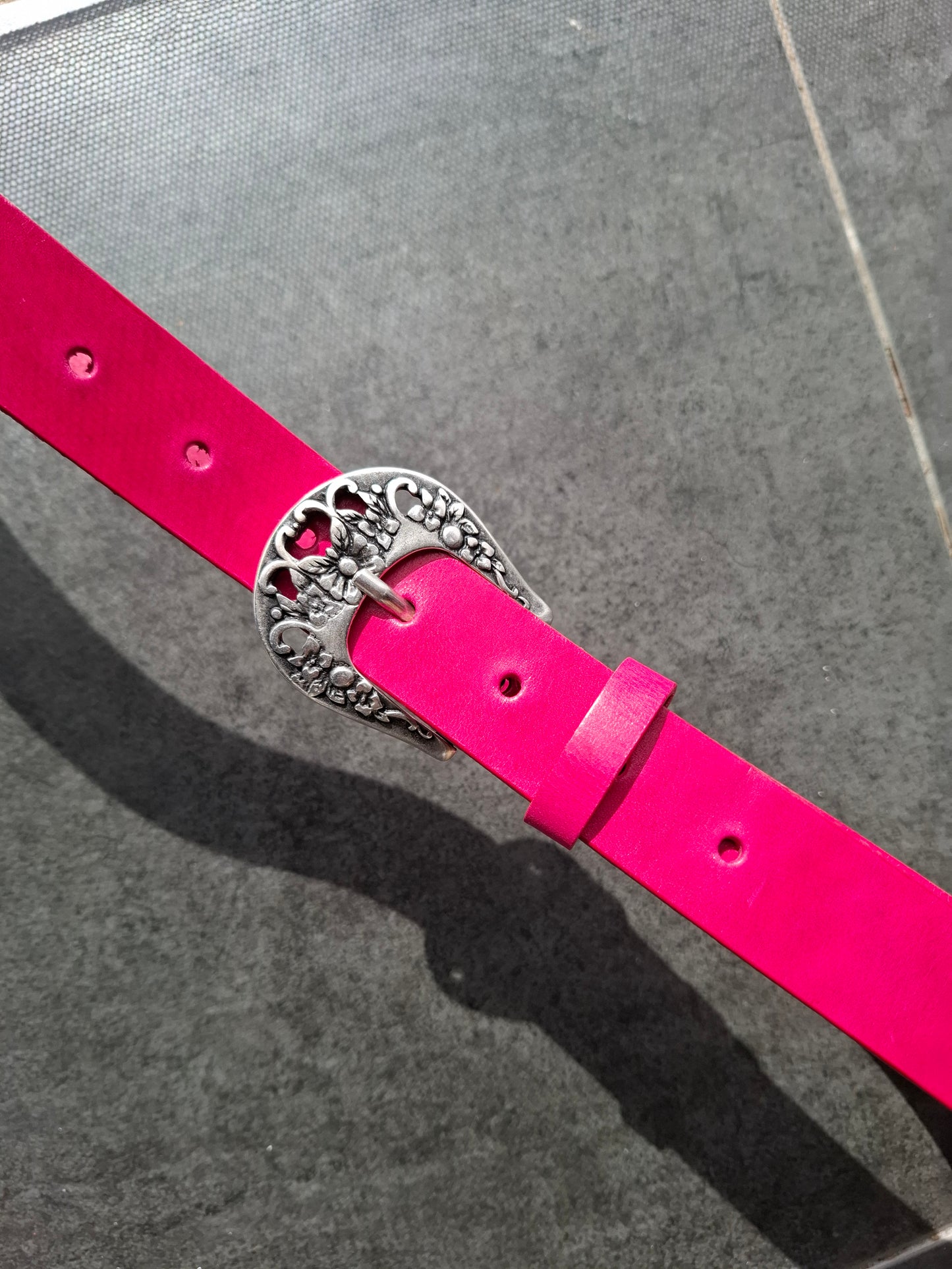 Cinturón de piel rosa 3cm hebilla plata vieja