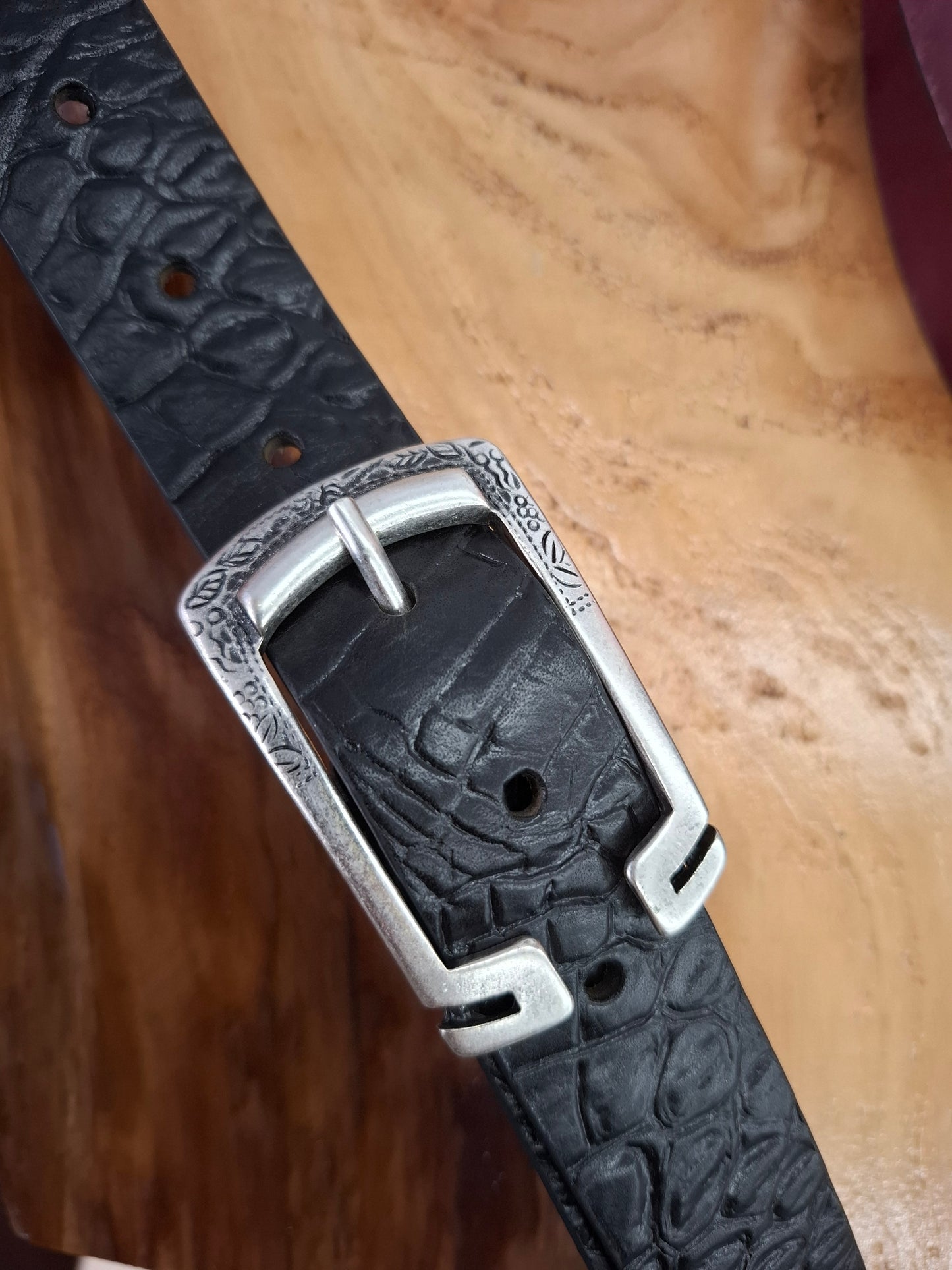 Cinturón de piel negro coco 3cm hebilla plata vieja patillas