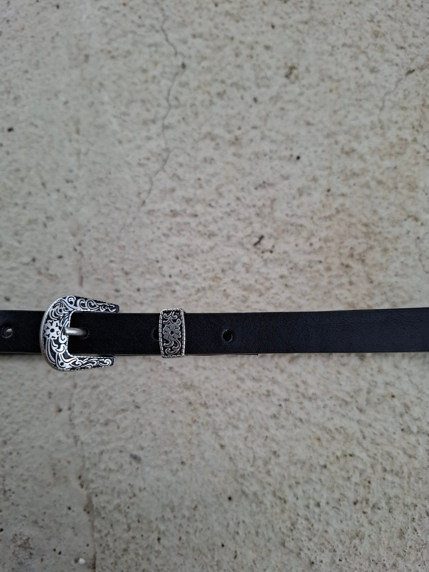 Cinturón de piel negro 1,5cm hebilla plata vieja
