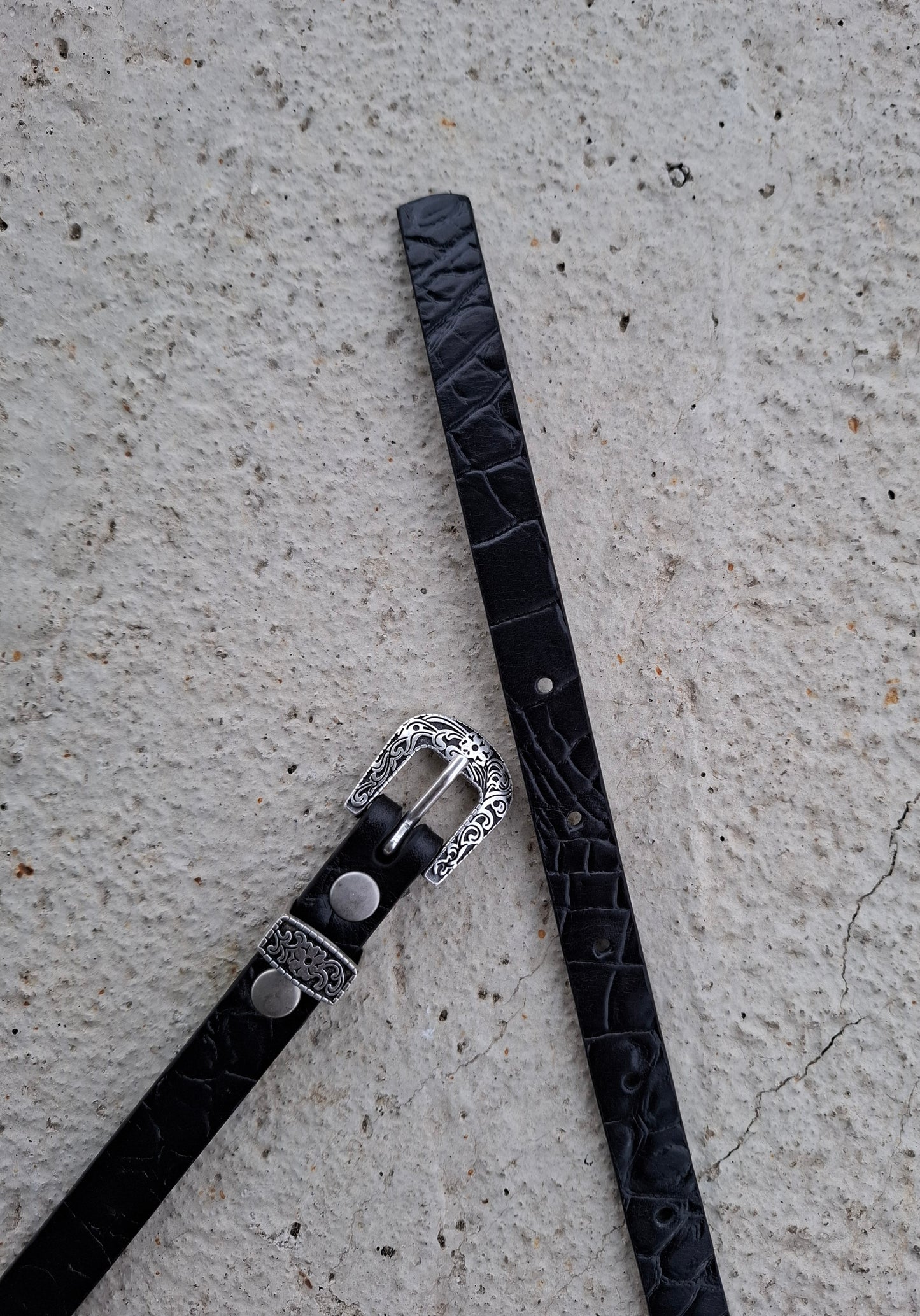 Cinturón de piel negro coco 1,5cm hebilla plata vieja