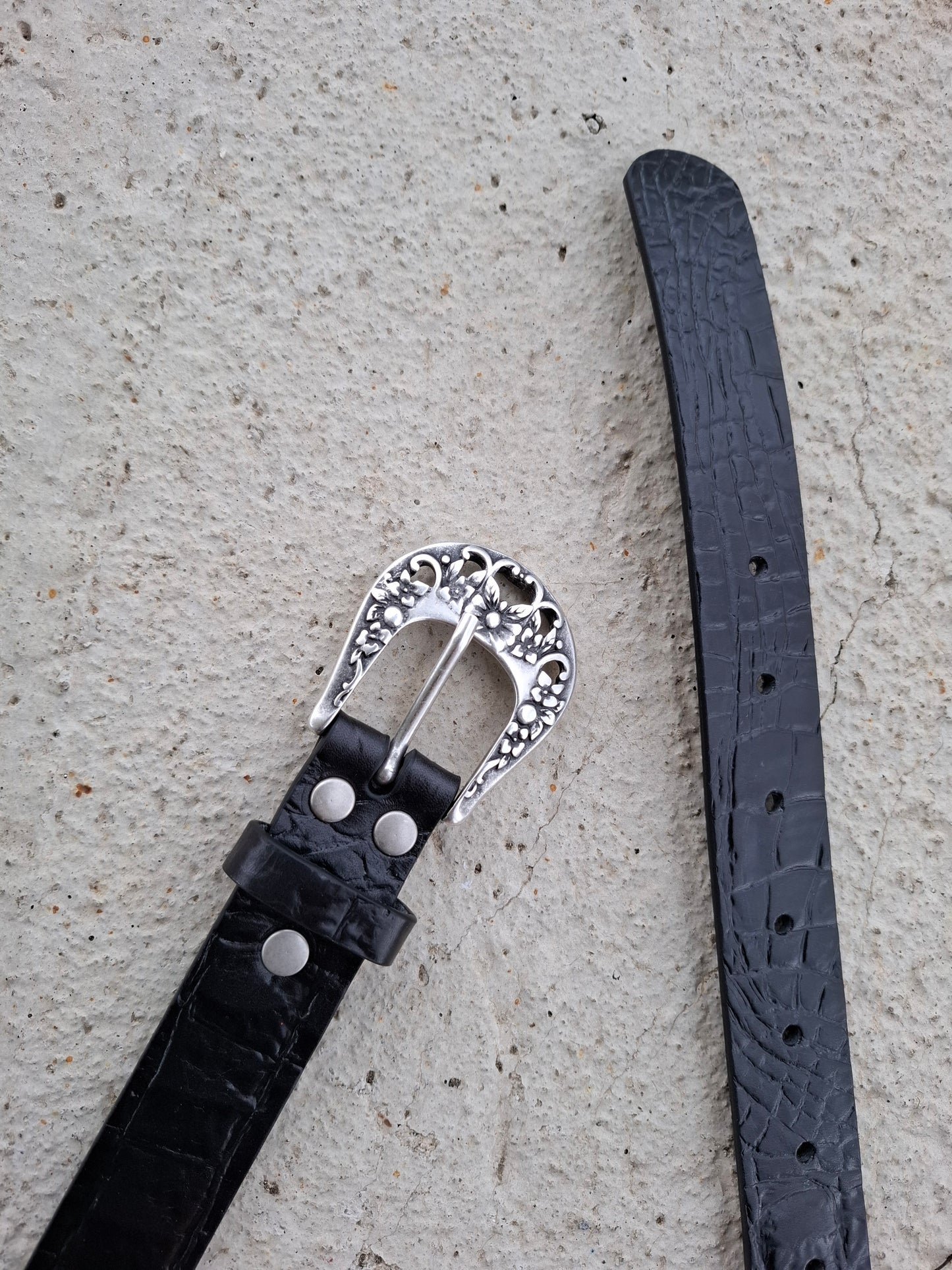 Cinturón de piel negro coco 3cm hebilla plata vieja