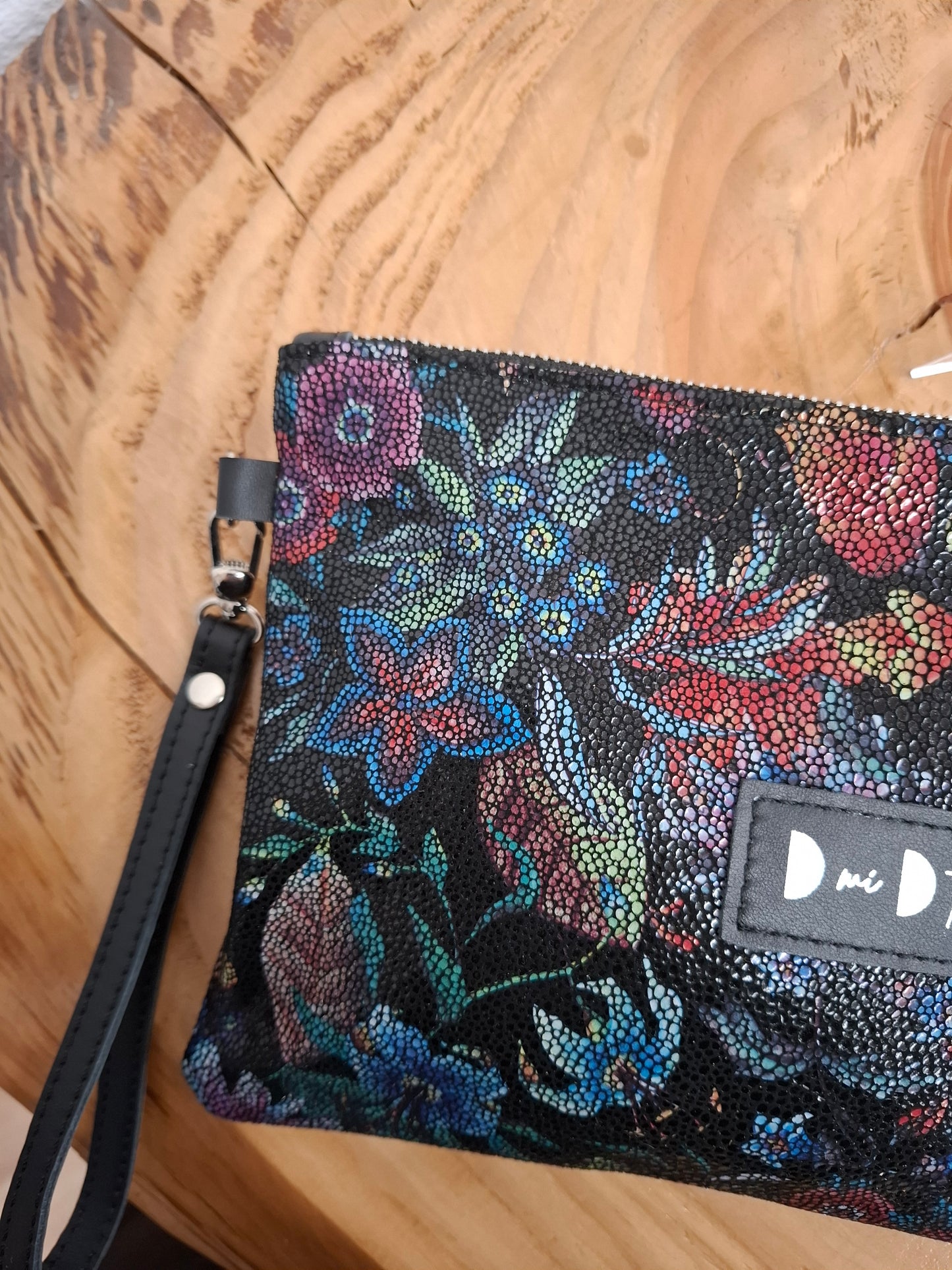 Bolso de mano DOBRA piel flores brillo negro