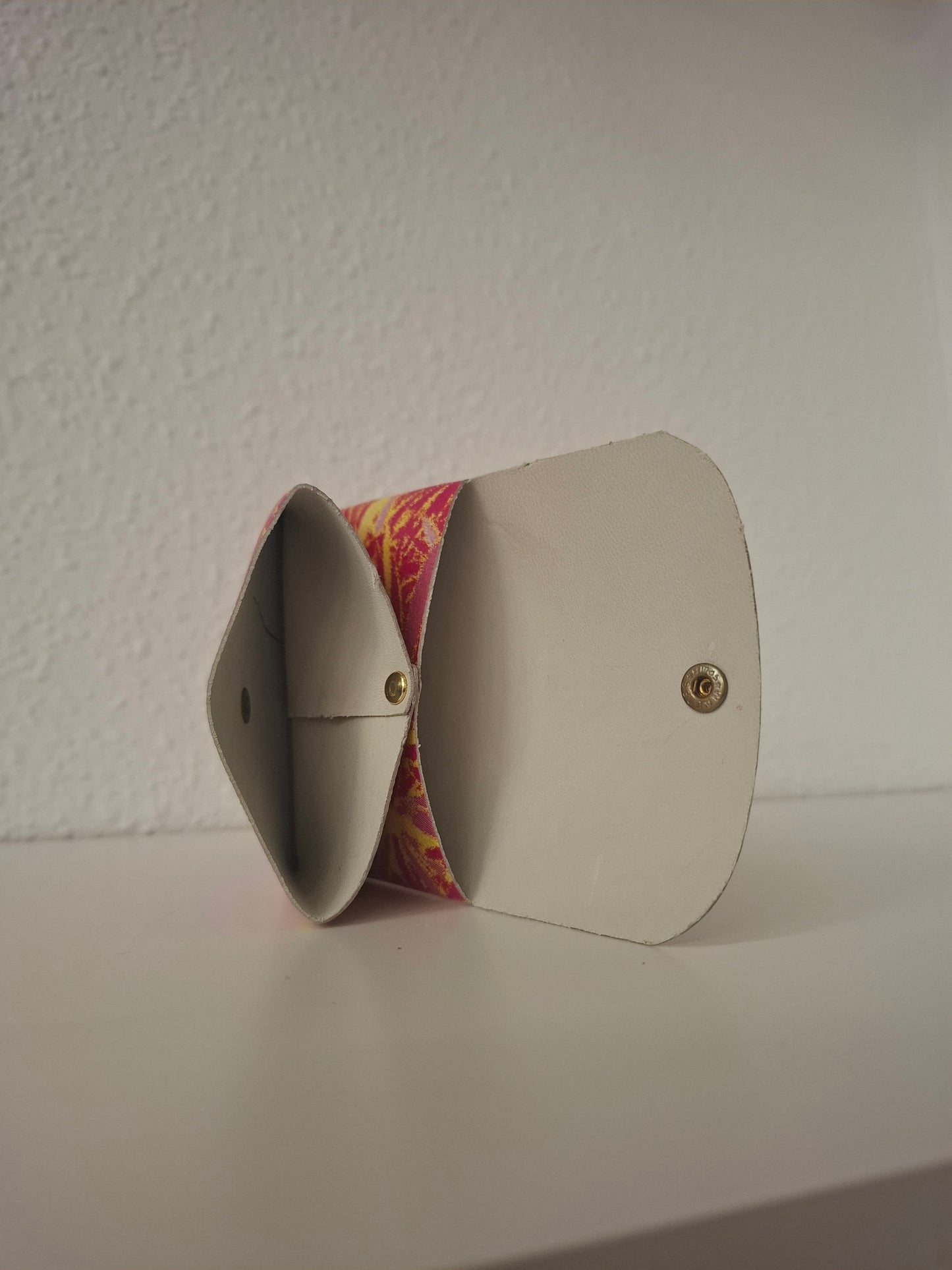 Monedero corchete piel flores rosa amarillo