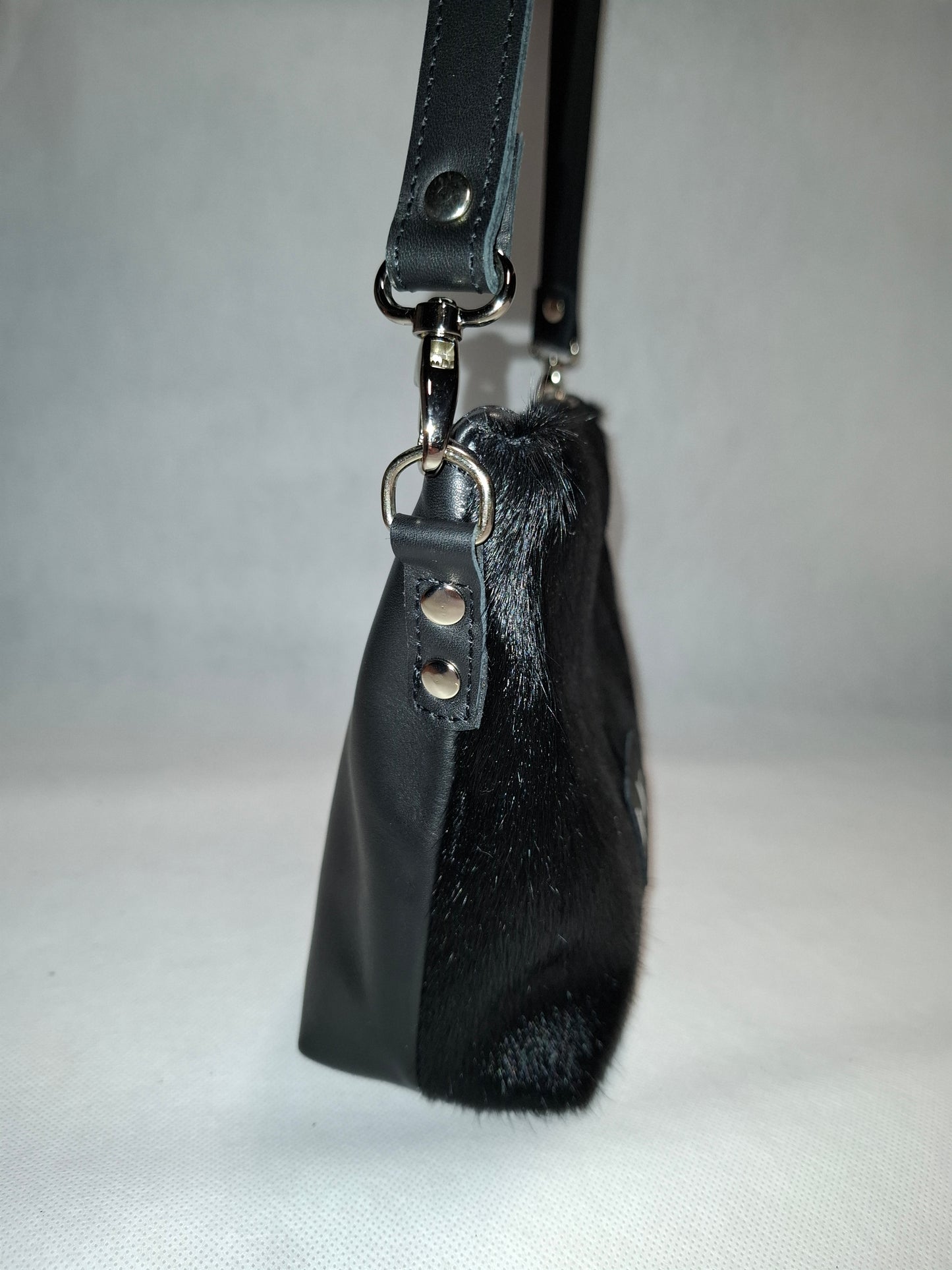Bolso bandolera YERA piel con pelo negro