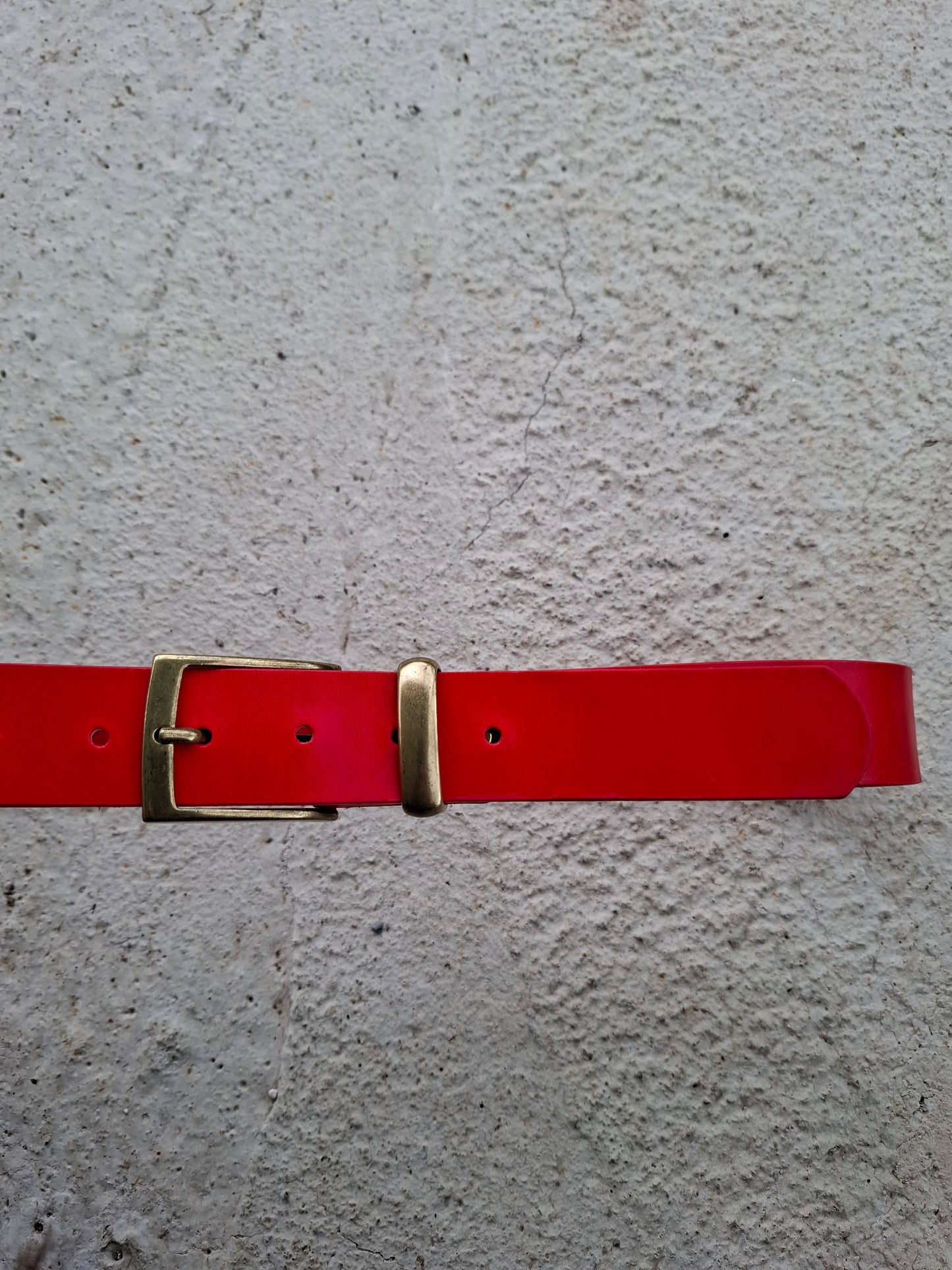 Cinturón de piel rojo 3cm hebilla oro viejo