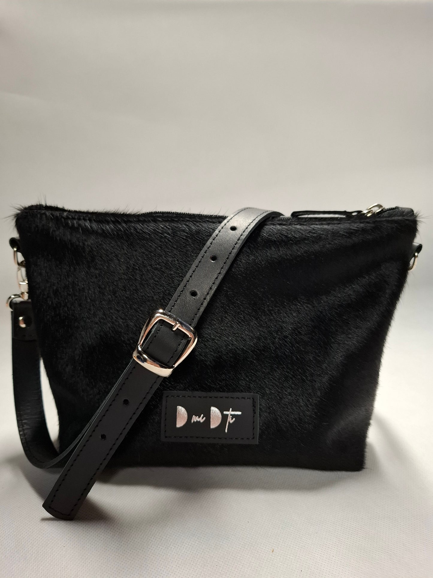 Bolso bandolera YERA piel con pelo negro