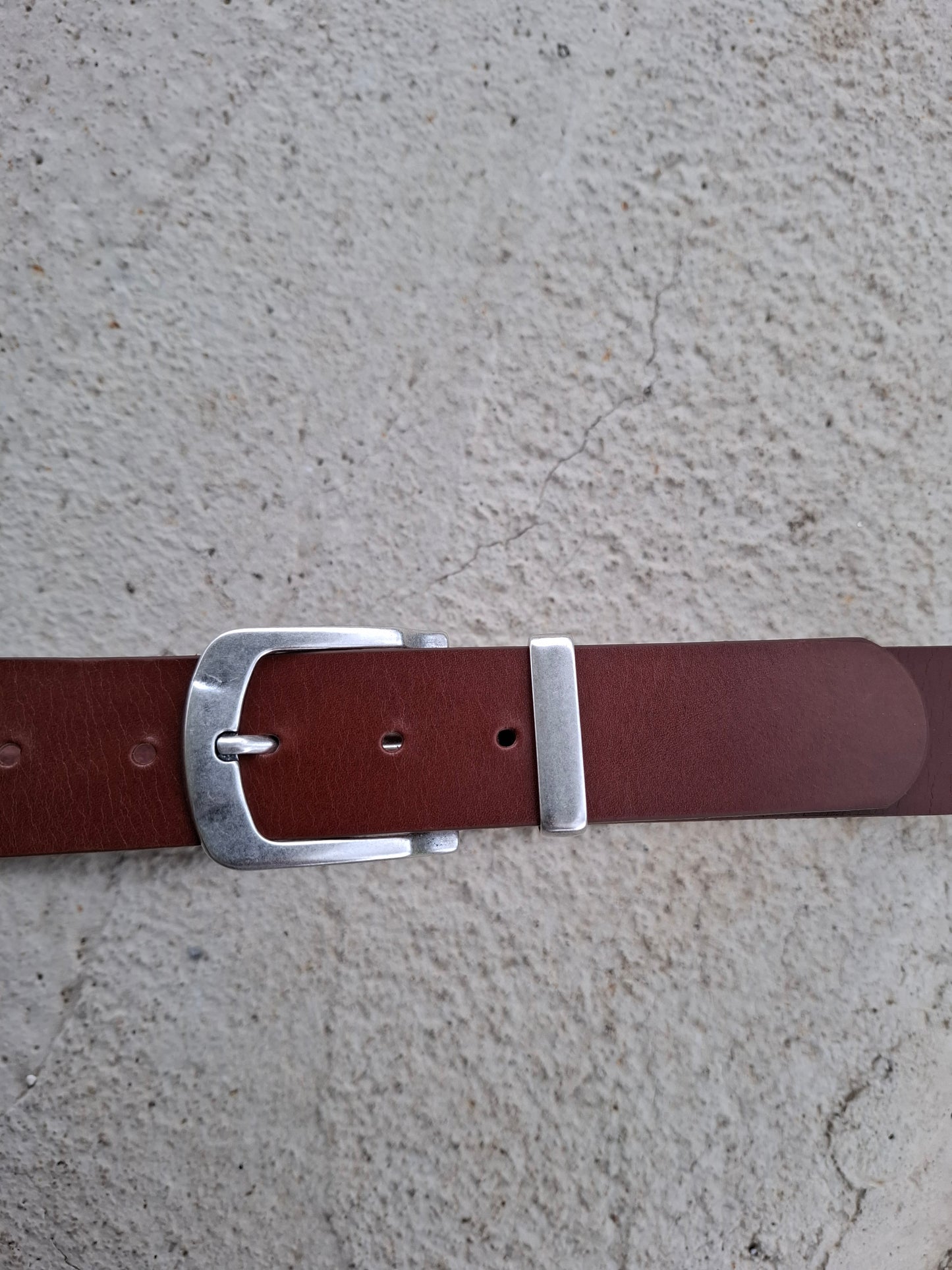 Cinturón hombre de piel marrón 4cm hebilla plata vieja
