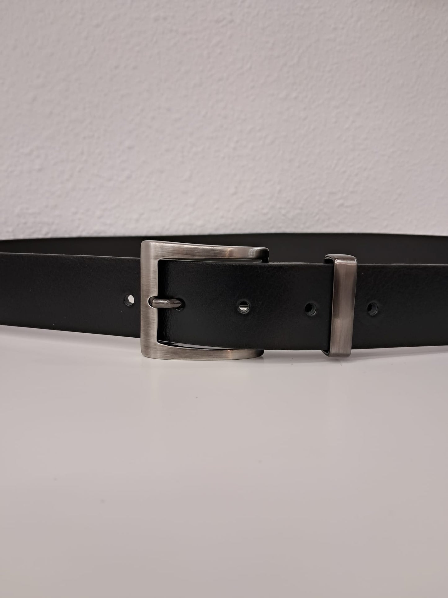 Cinturón hombre de piel negro 3,5cm hebilla fumé satinada