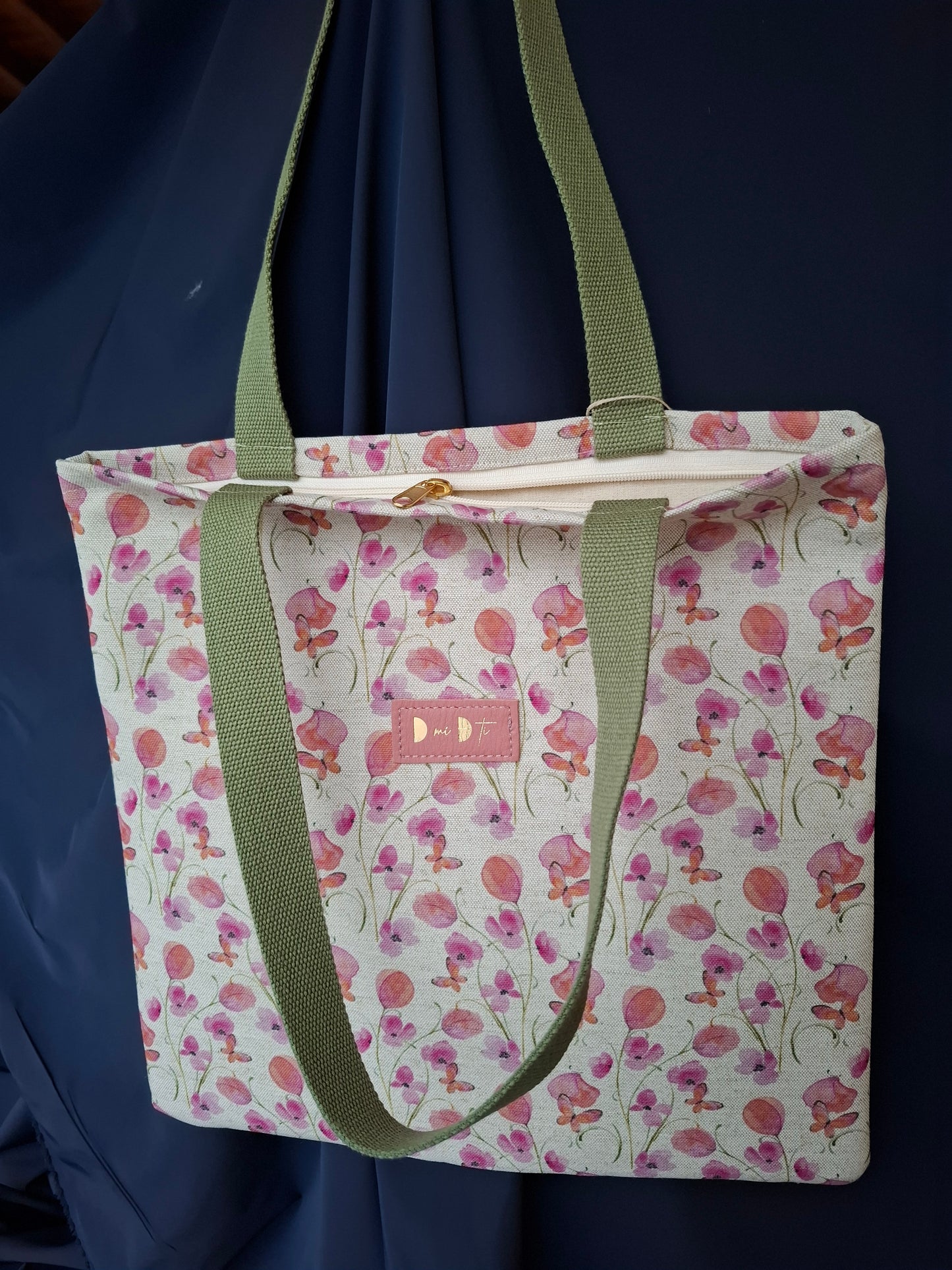 Bolsa IGUÑA flores y mariposas rosas