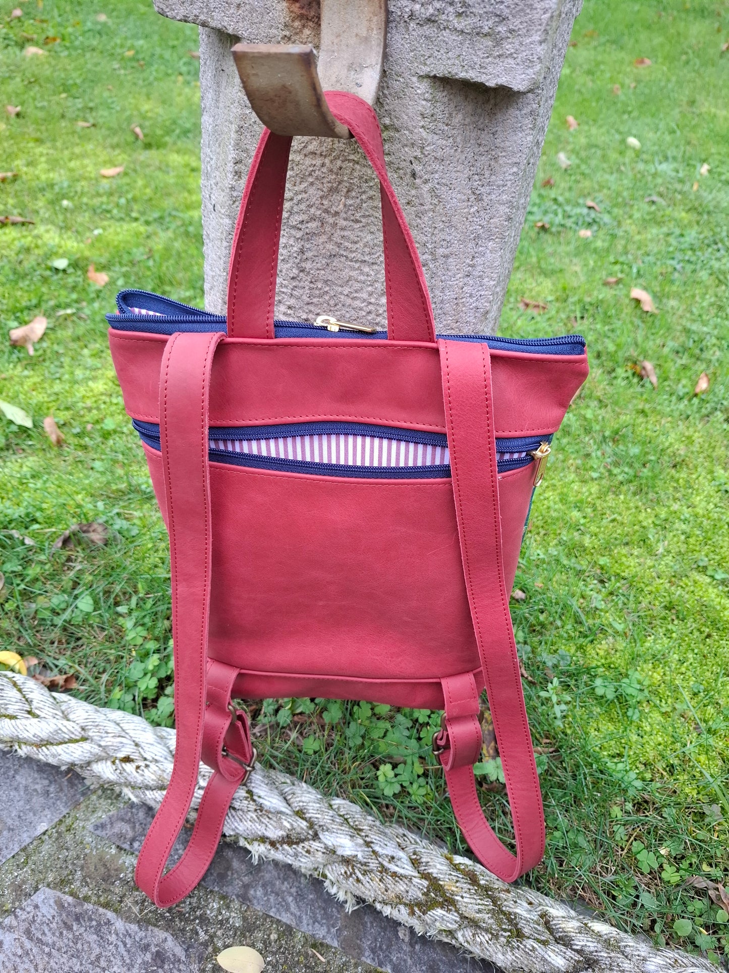 Mochila antirrobo TERRA CHÁ piel roja y denim efecto óxido