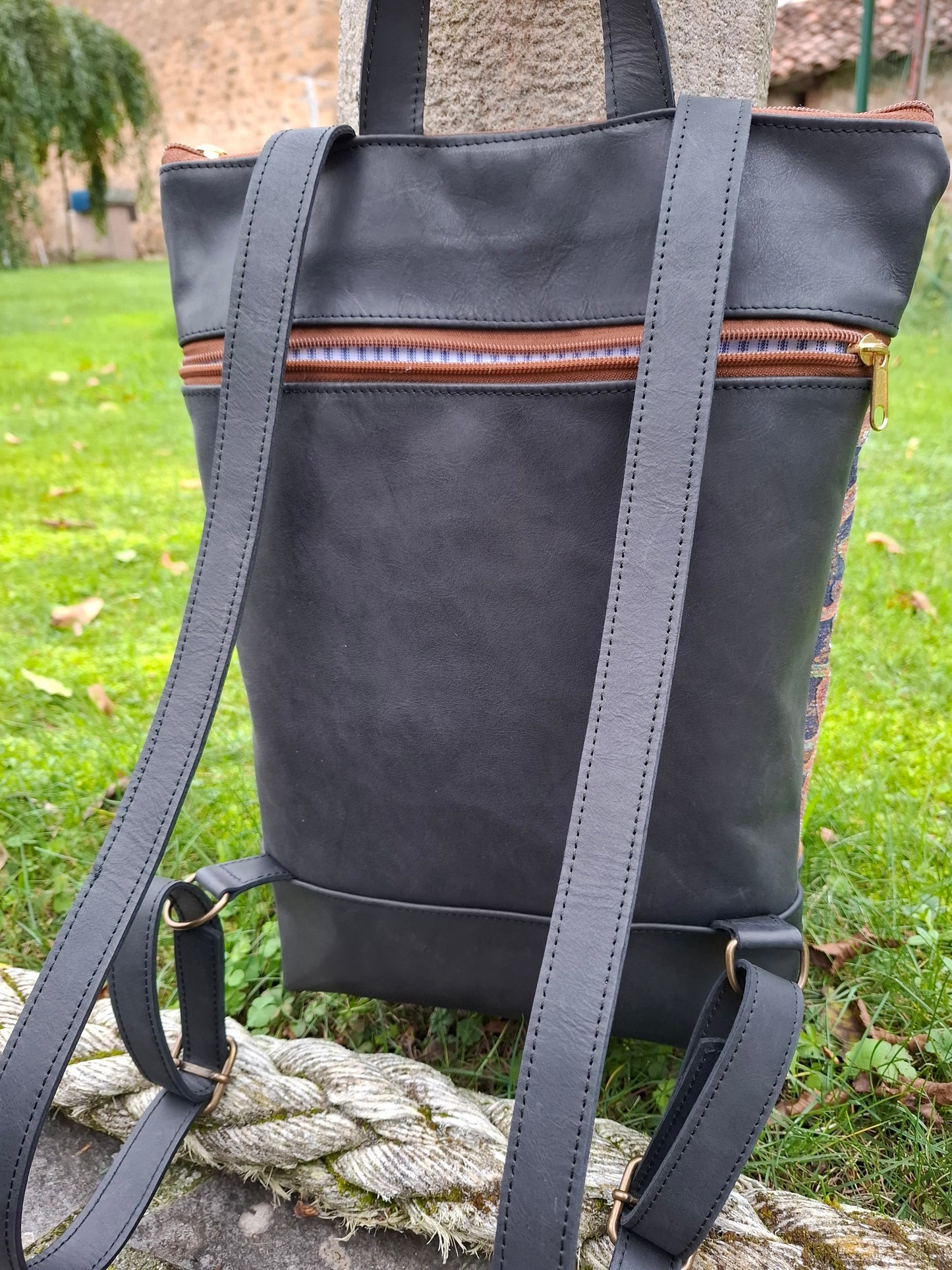 Mochila antirrobo XL TERRA CHÁ piel negra y denim efecto óxido