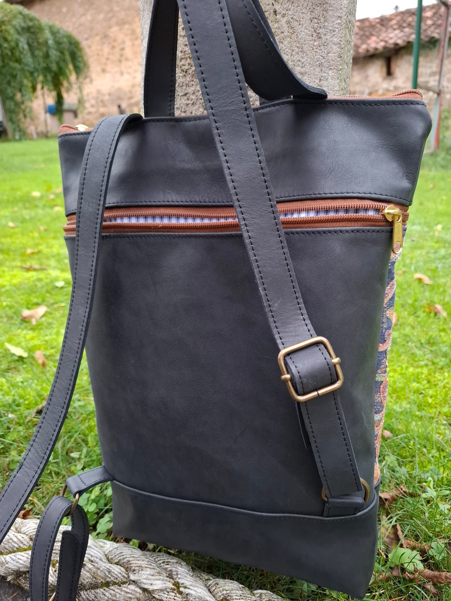 Mochila antirrobo XL TERRA CHÁ piel negra y denim efecto óxido