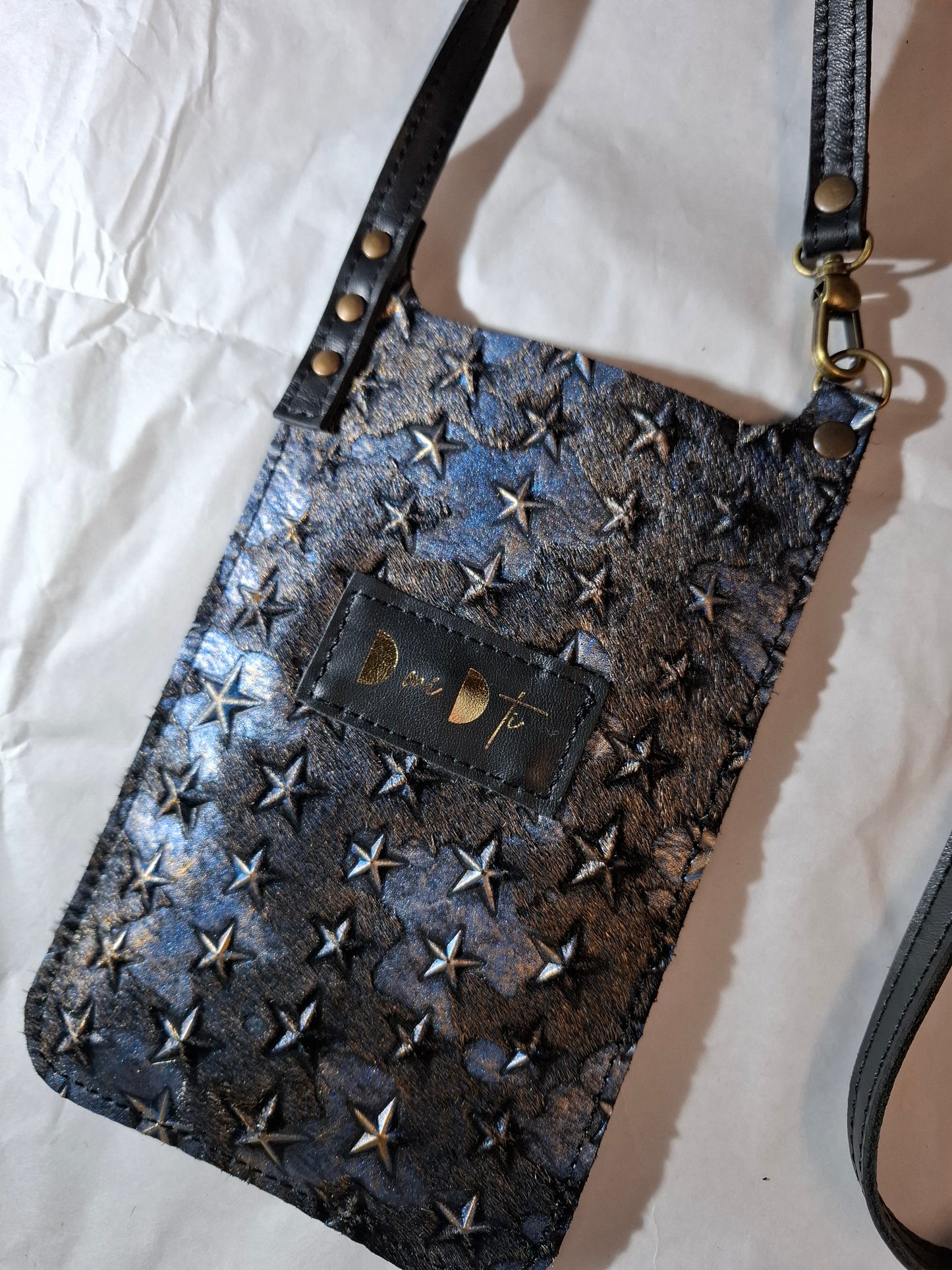 Bolso de móvil de piel estrellas