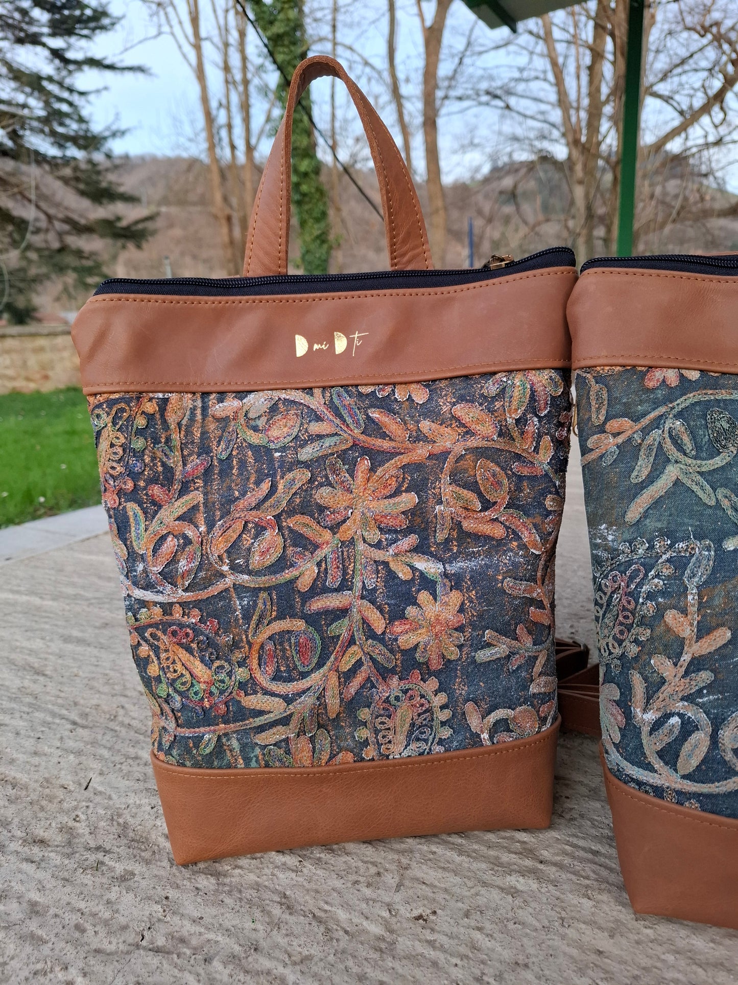 Mochila antirrobo TERRA CHÁ piel marrón y denim efecto óxido