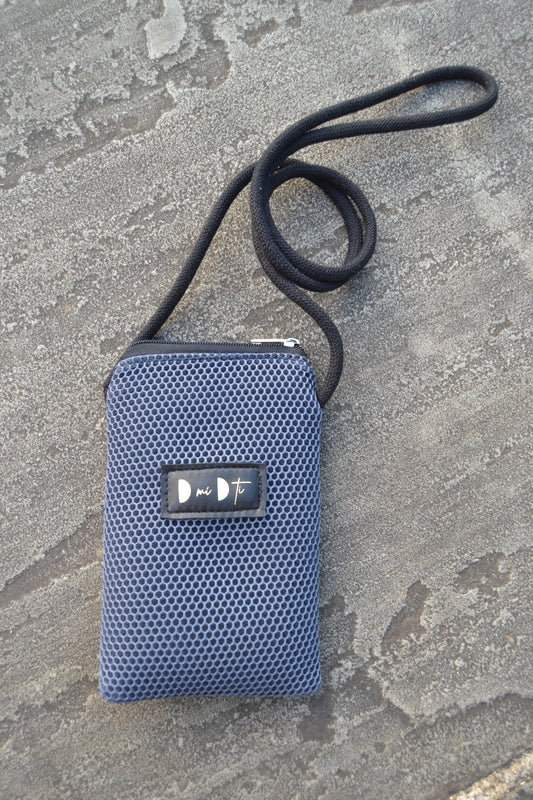 Bolso para móvil, llaves y tarjeta gris oscuro