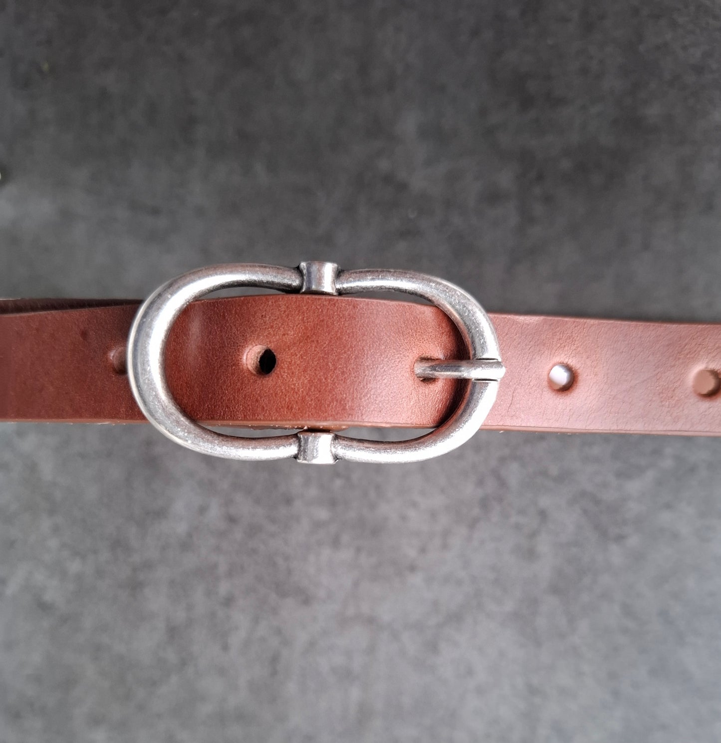 Cinturón de piel marrón 2cm hebilla ocho plata vieja