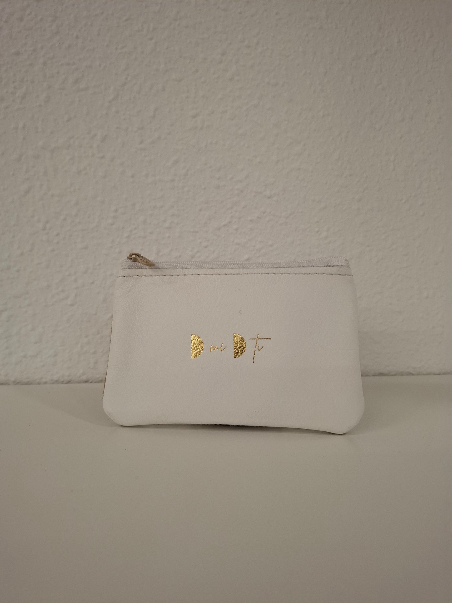 Monedero de piel marrón mosaico y brillo