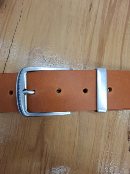 Cinturón hombre de piel camel 4cm hebilla plata vieja muescas