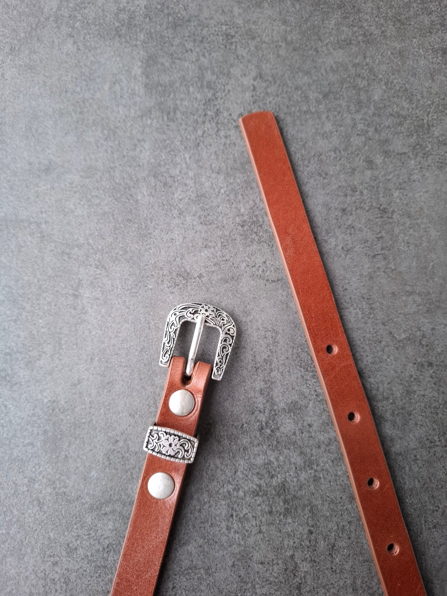 Cinturón de piel marrón 1,5cm hebilla plata vieja
