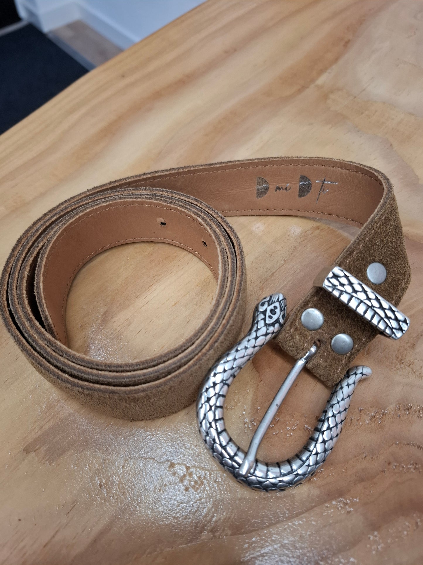 Cinturón de serraje camel 3cm hebilla serpiente