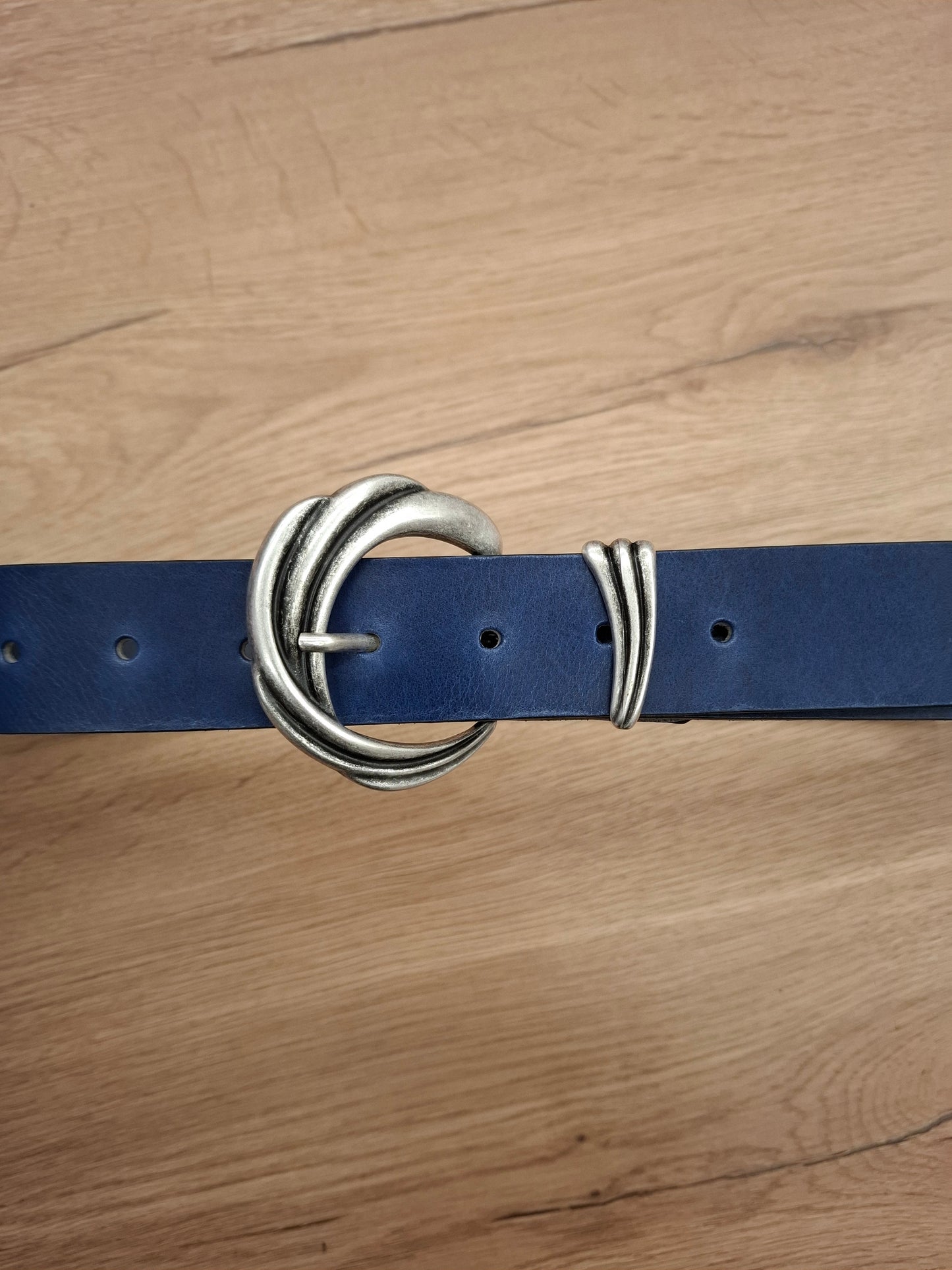 Cinturón de piel azul 3,5cm hebilla plata vieja ola