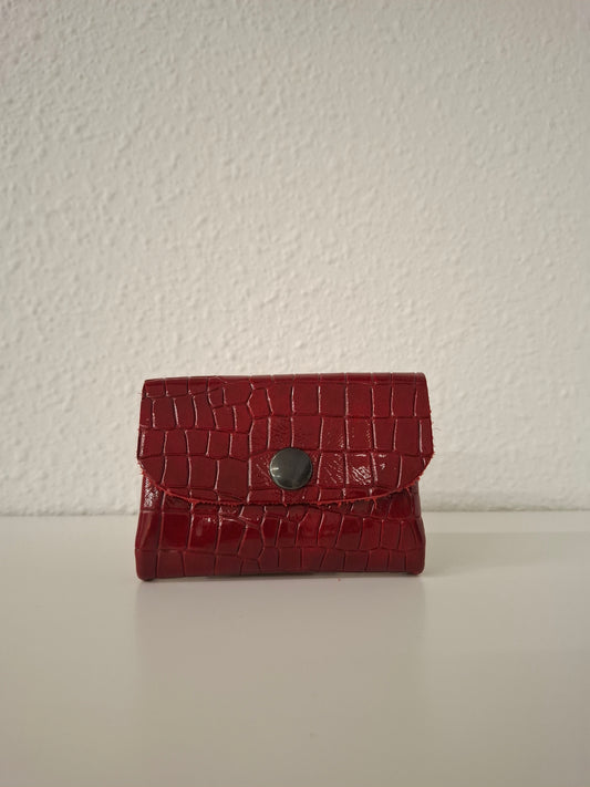 Monedero corchete piel escama rojo brillo