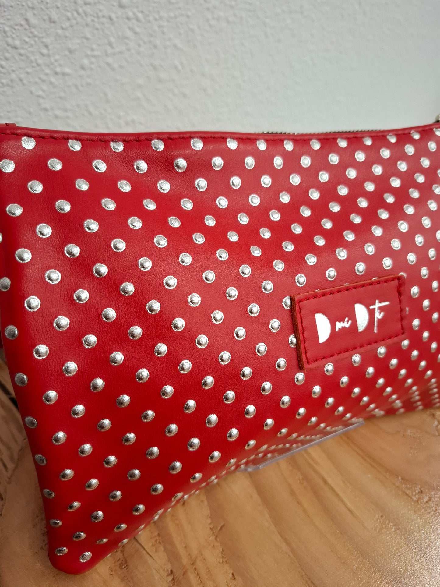 Bolso bandolera DOBRA piel rojo puntos relieve