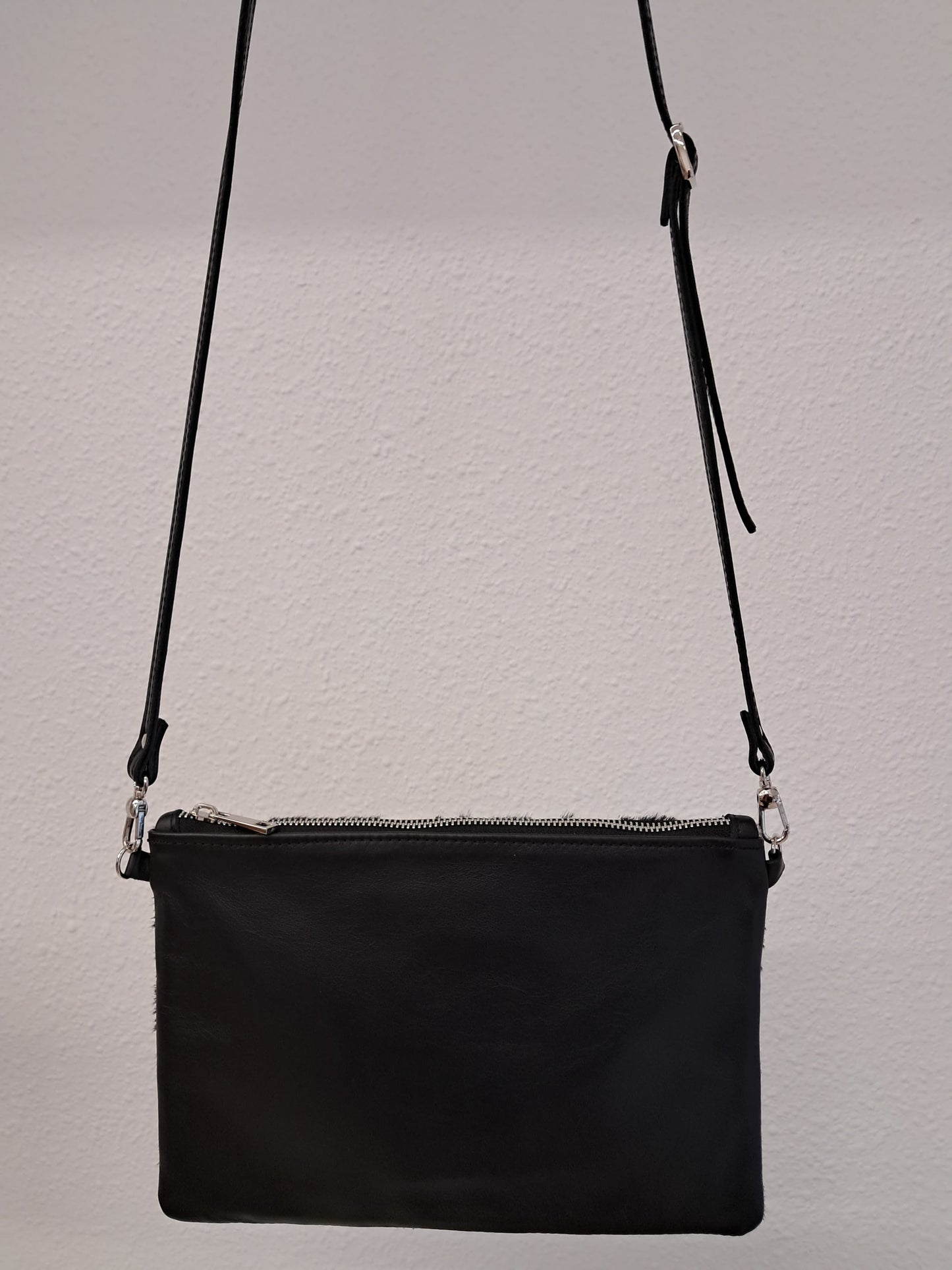 Bolso bandolera DOBRA piel con pelo vaca estampado grande