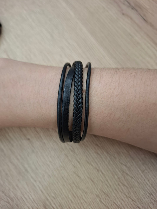 Pulsera piel negro 4 tiras
