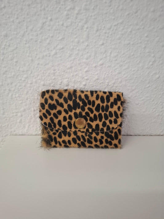 Monedero corchete piel con pelo dálmata marrón