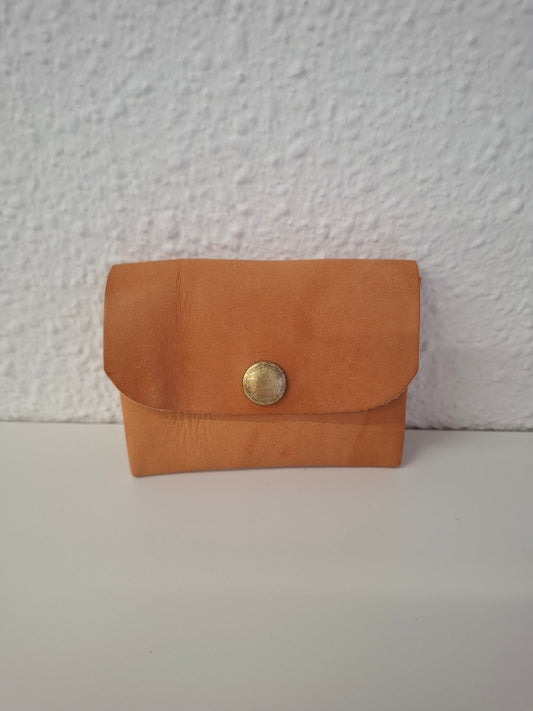Monedero corchete piel lisa color natural