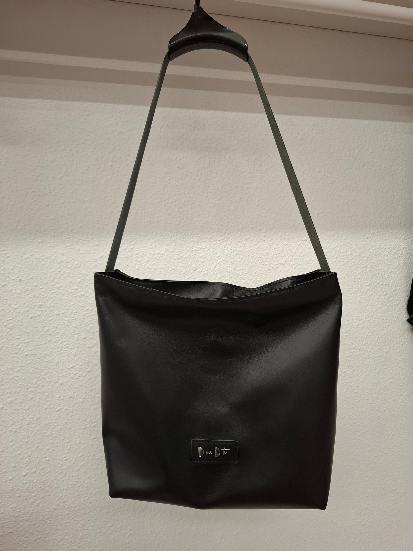 Bolso IGUÑA piel negro