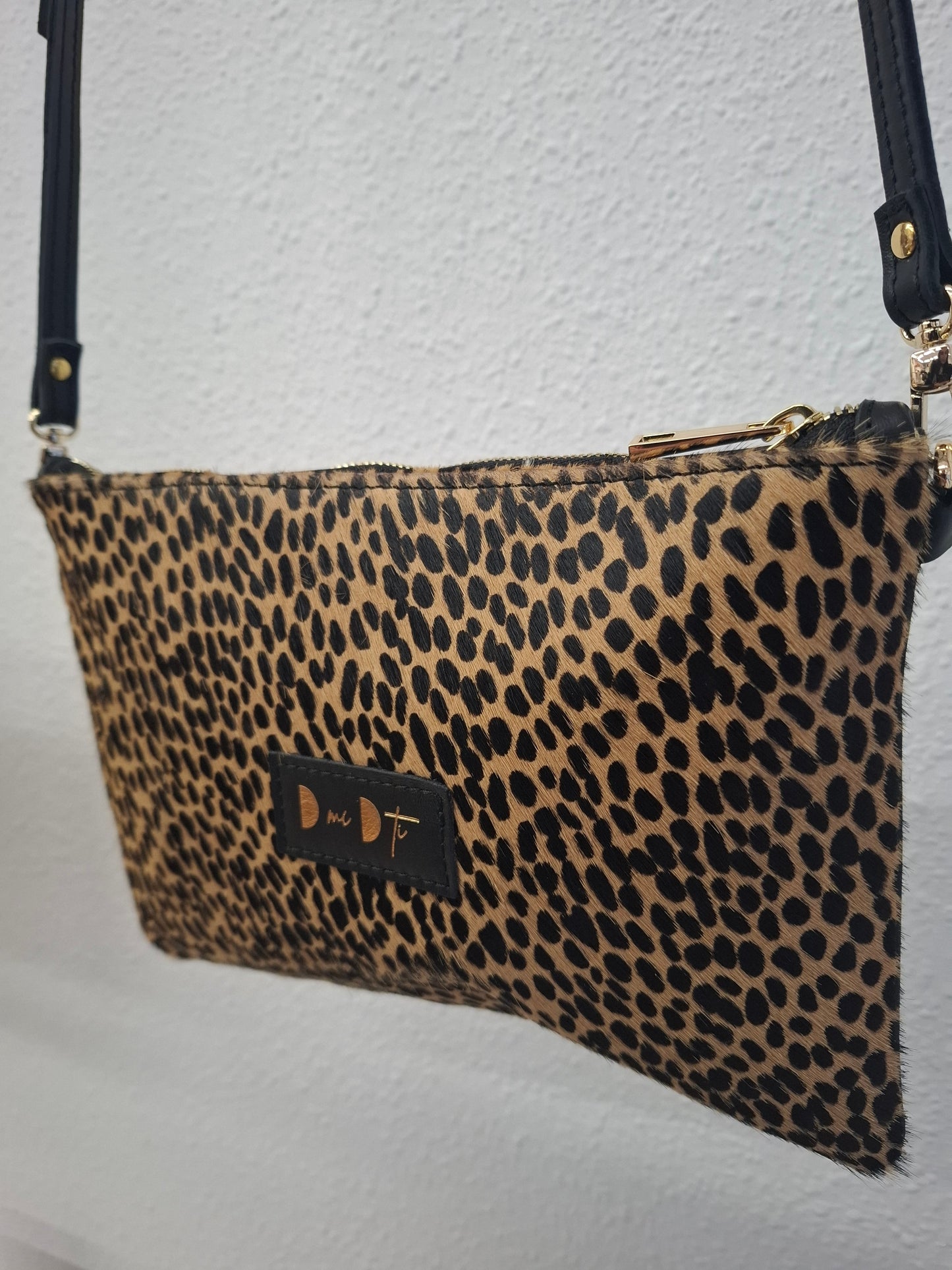 Bolso bandolera DOBRA piel con pelo dálmata marrón