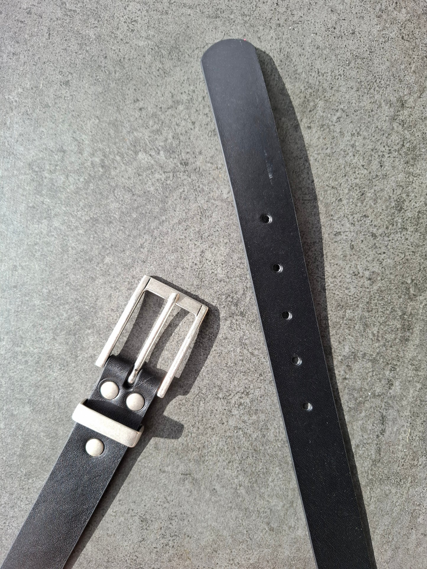 Cinturón hombre de piel negro 3cm hebilla plata vieja