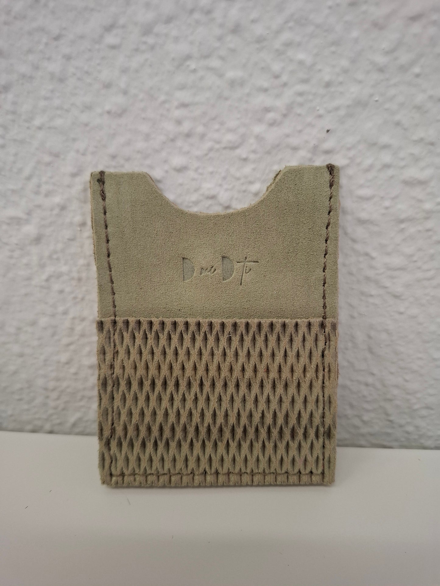 Tarjetero piel serraje