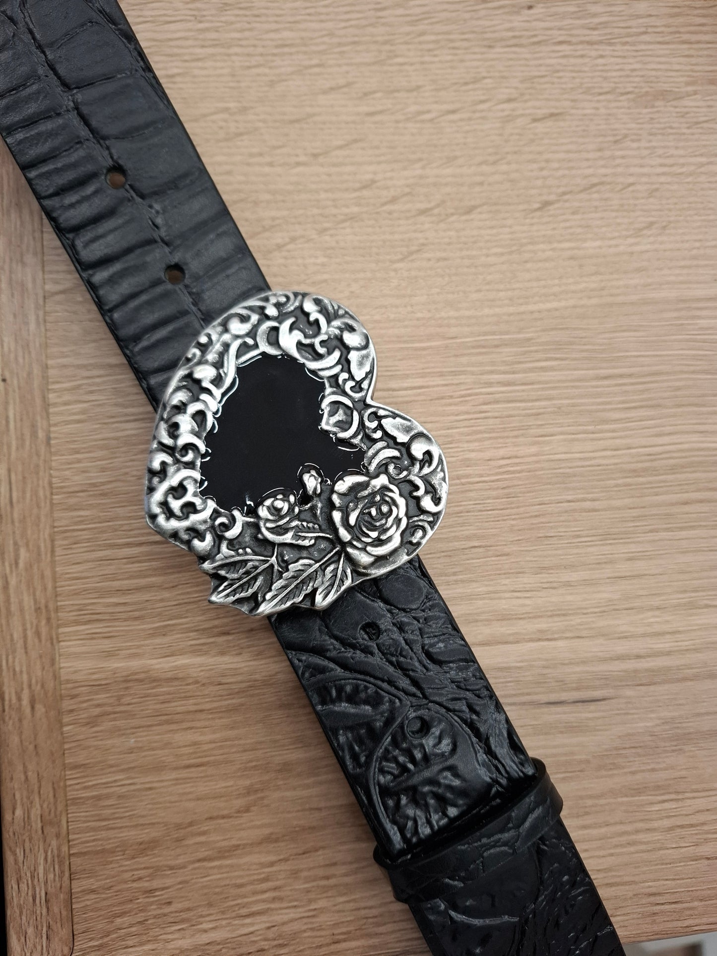 Cinturón de piel 4cm hebilla corazón