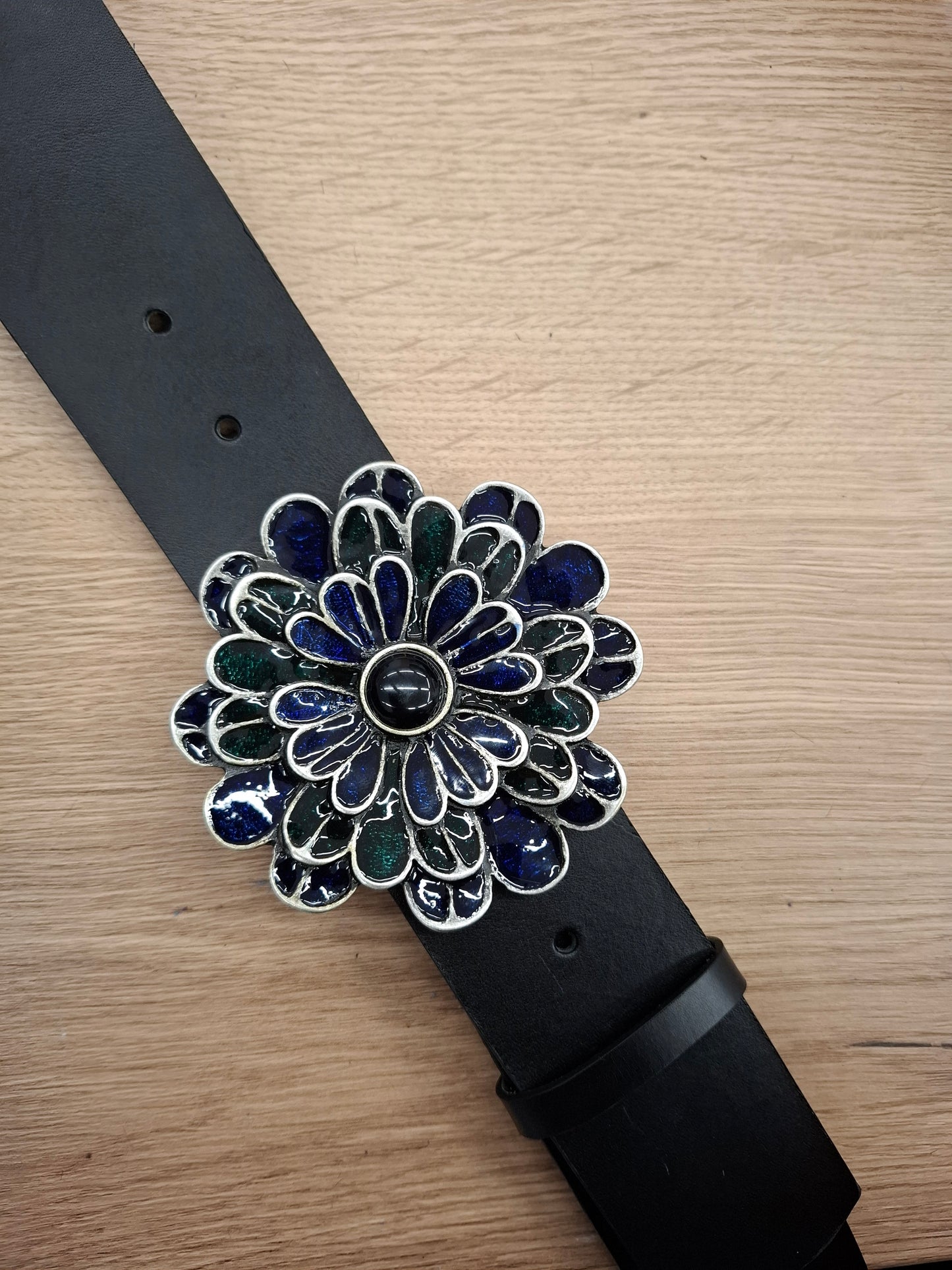 Cinturón de piel 5cm hebilla flor azul y verde