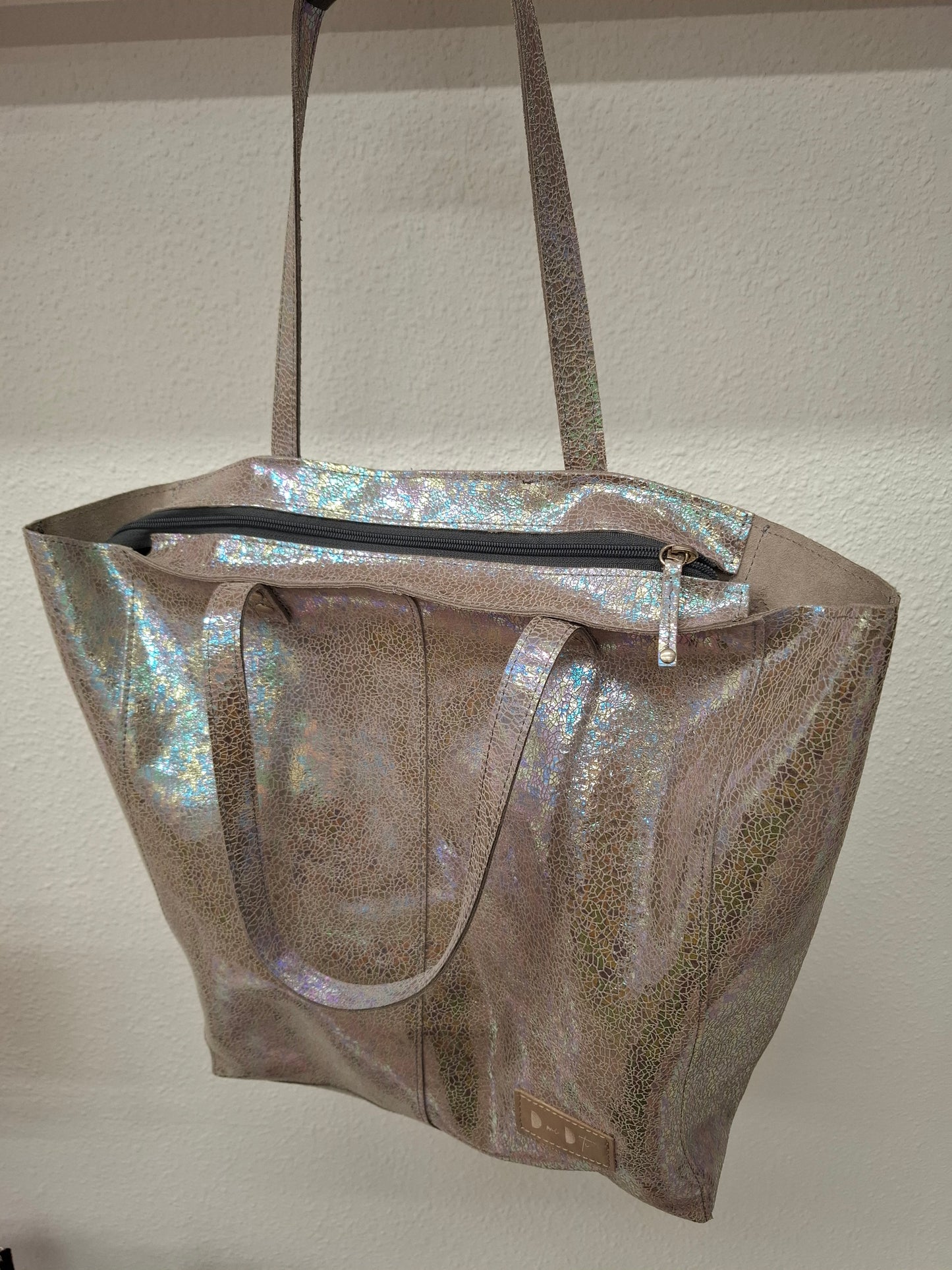 Bolso shopper VEGA XL piel brillante tornasolada gris
