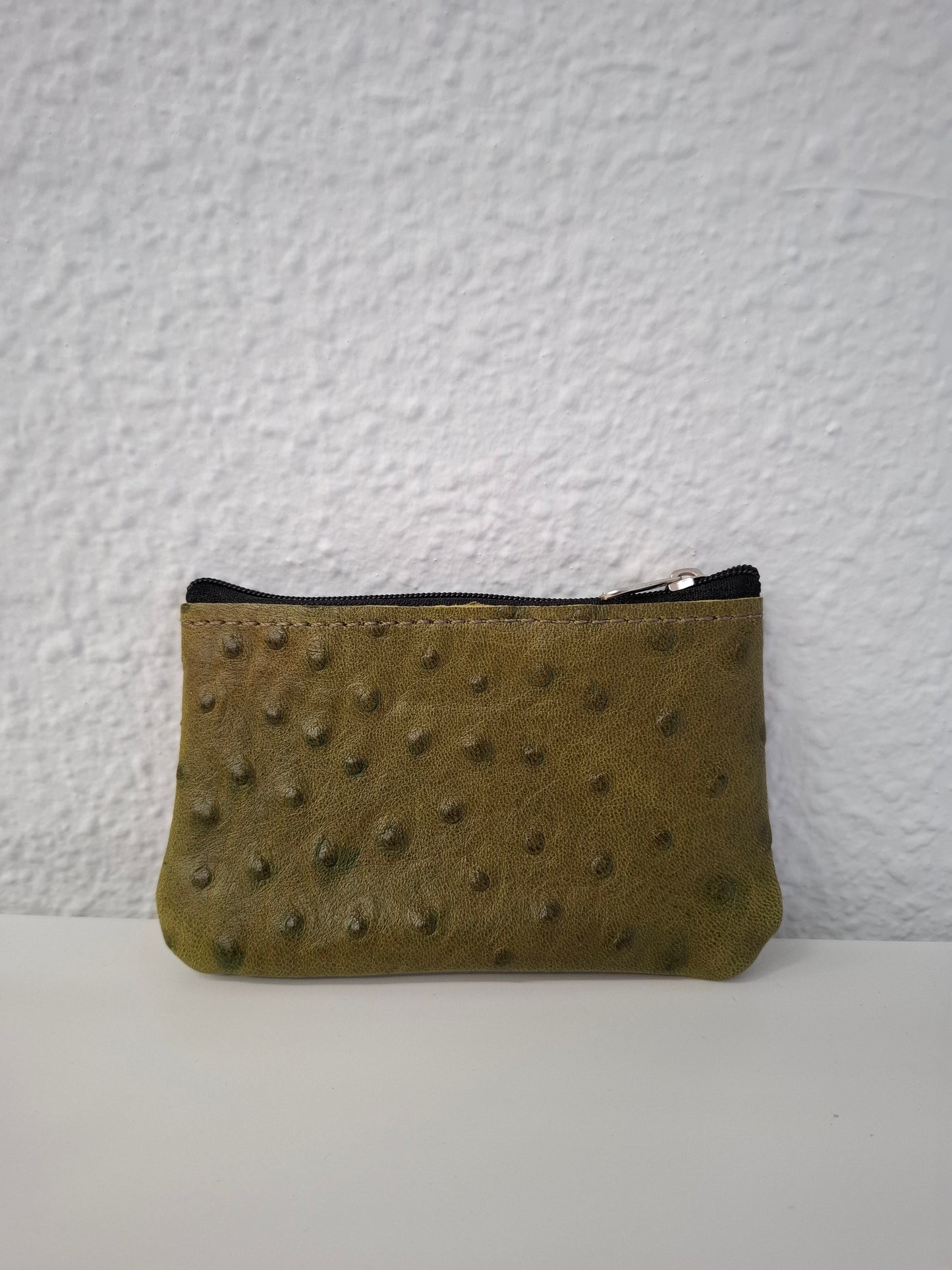 Monedero de piel verde estampado avestruz