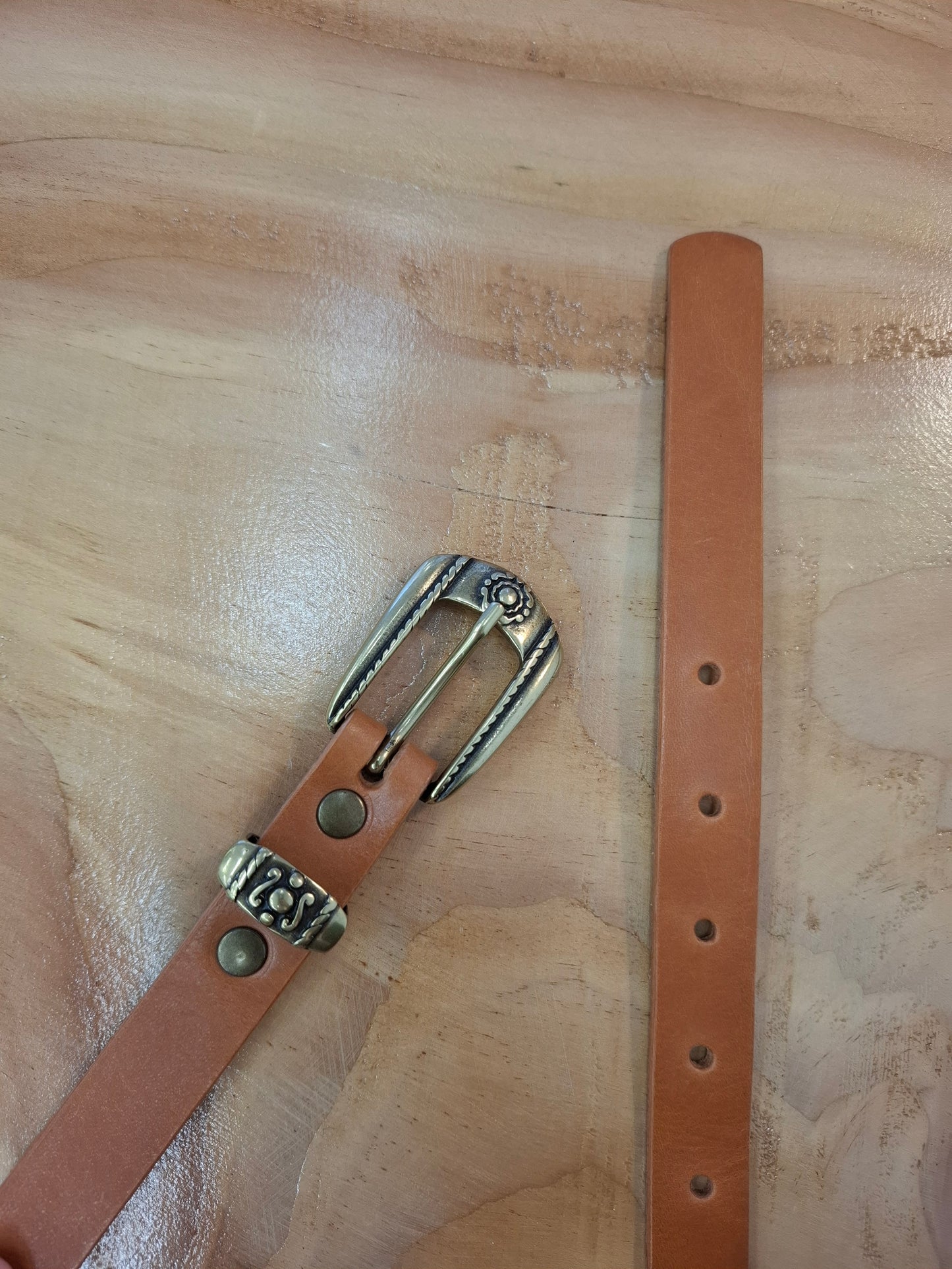 Cinturón de piel camel 2cm hebilla oro viejo