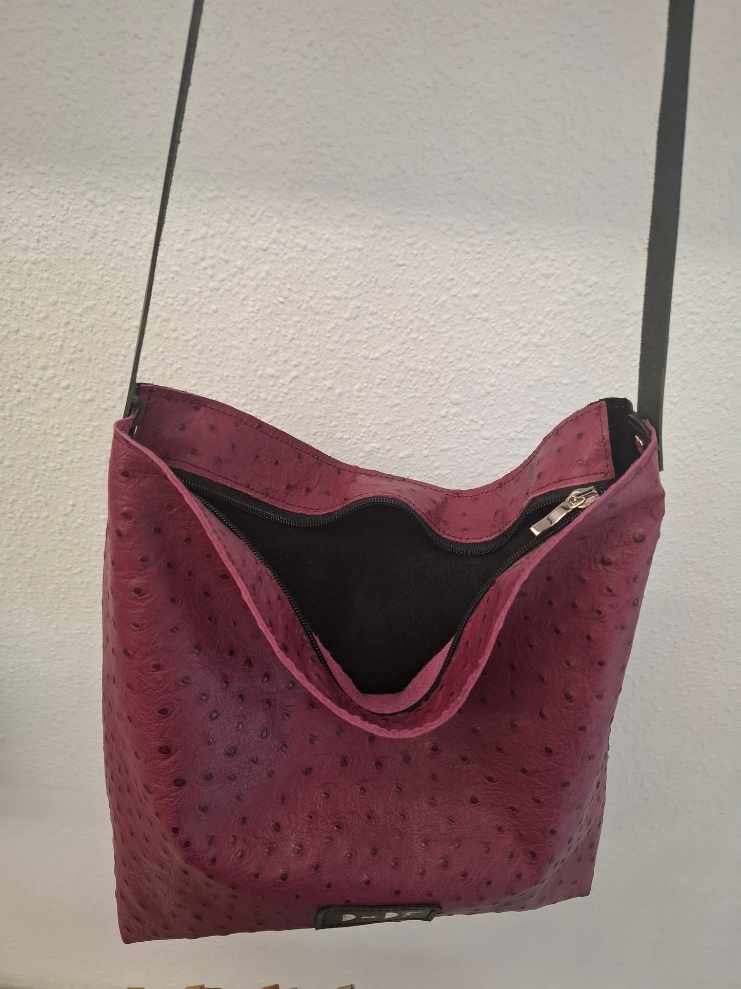 Bolso IGUÑA piel avestruz berenjena