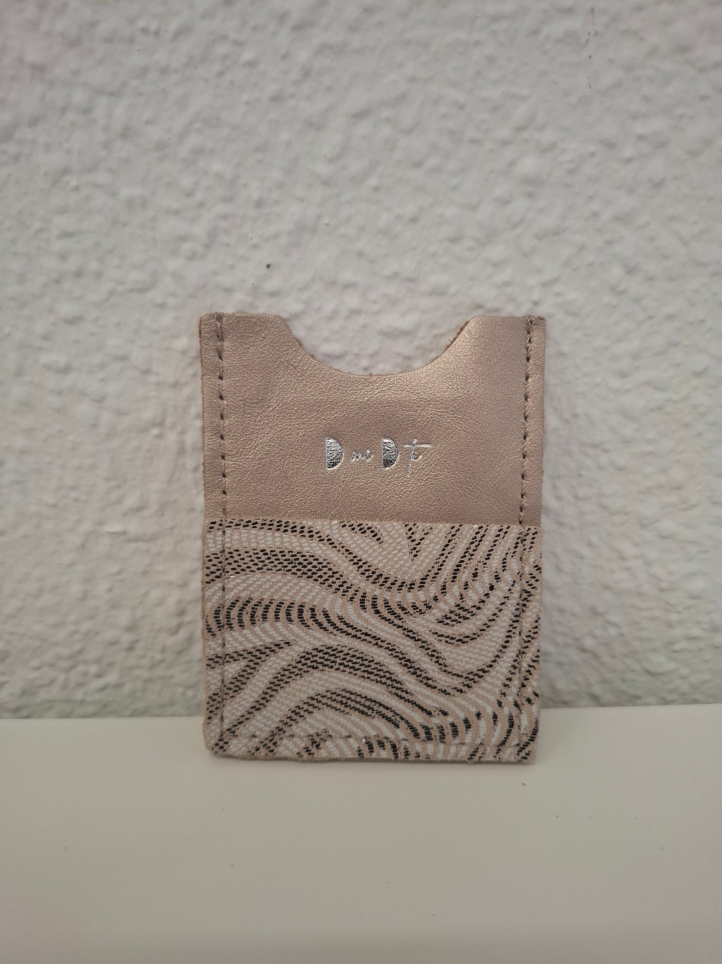 Tarjetero piel cebra brillo